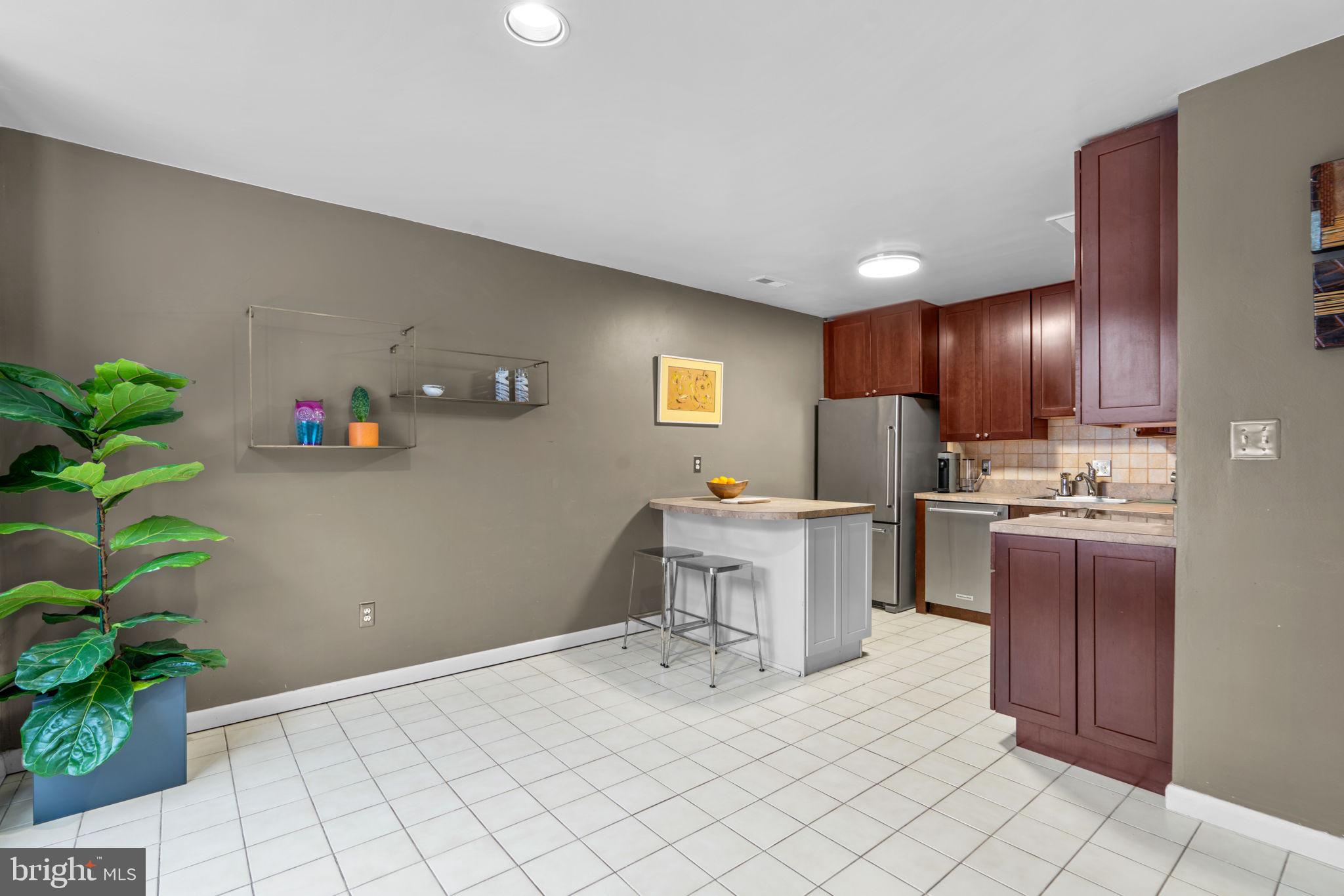 5550 Vantage Point Rd