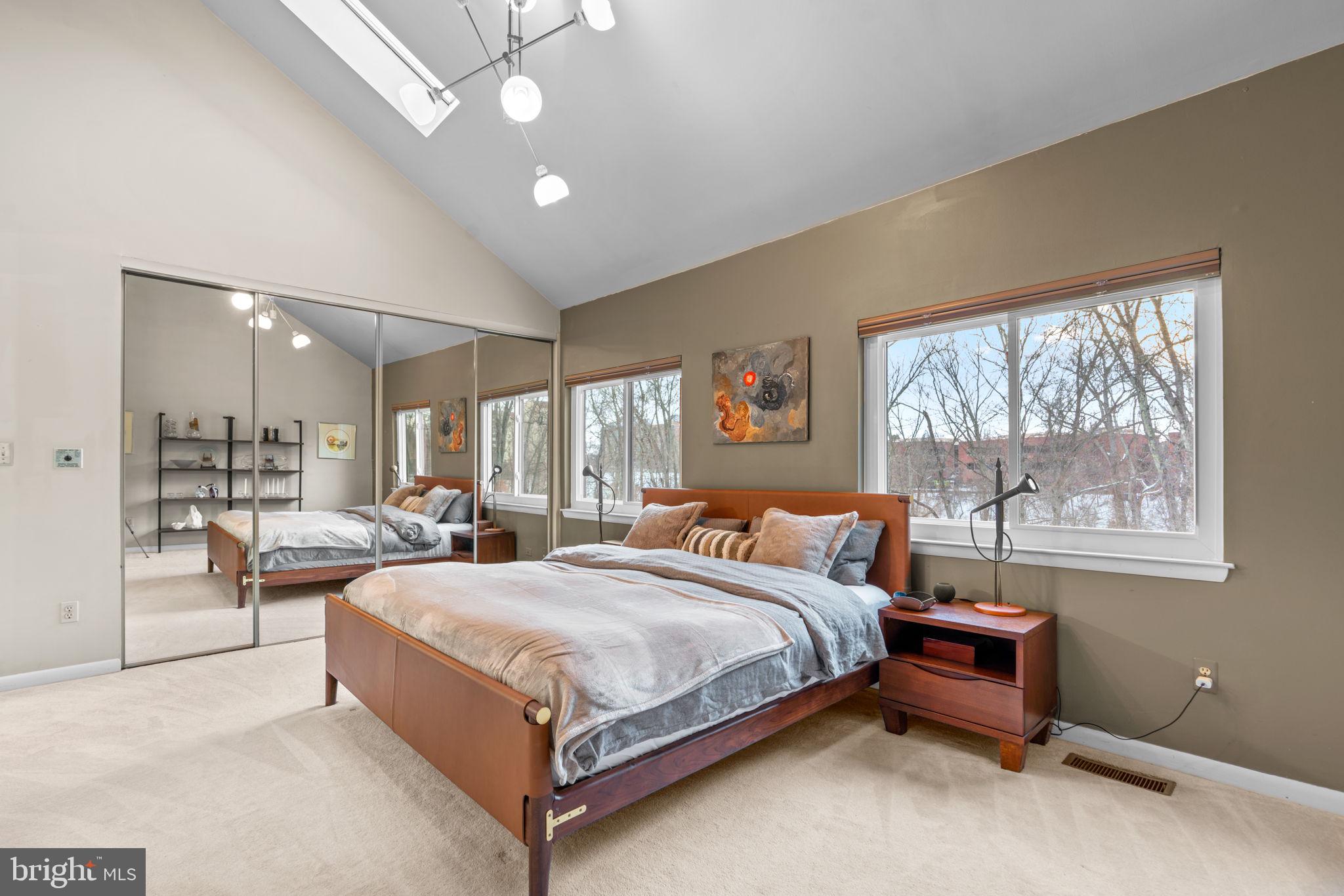 5550 Vantage Point Rd