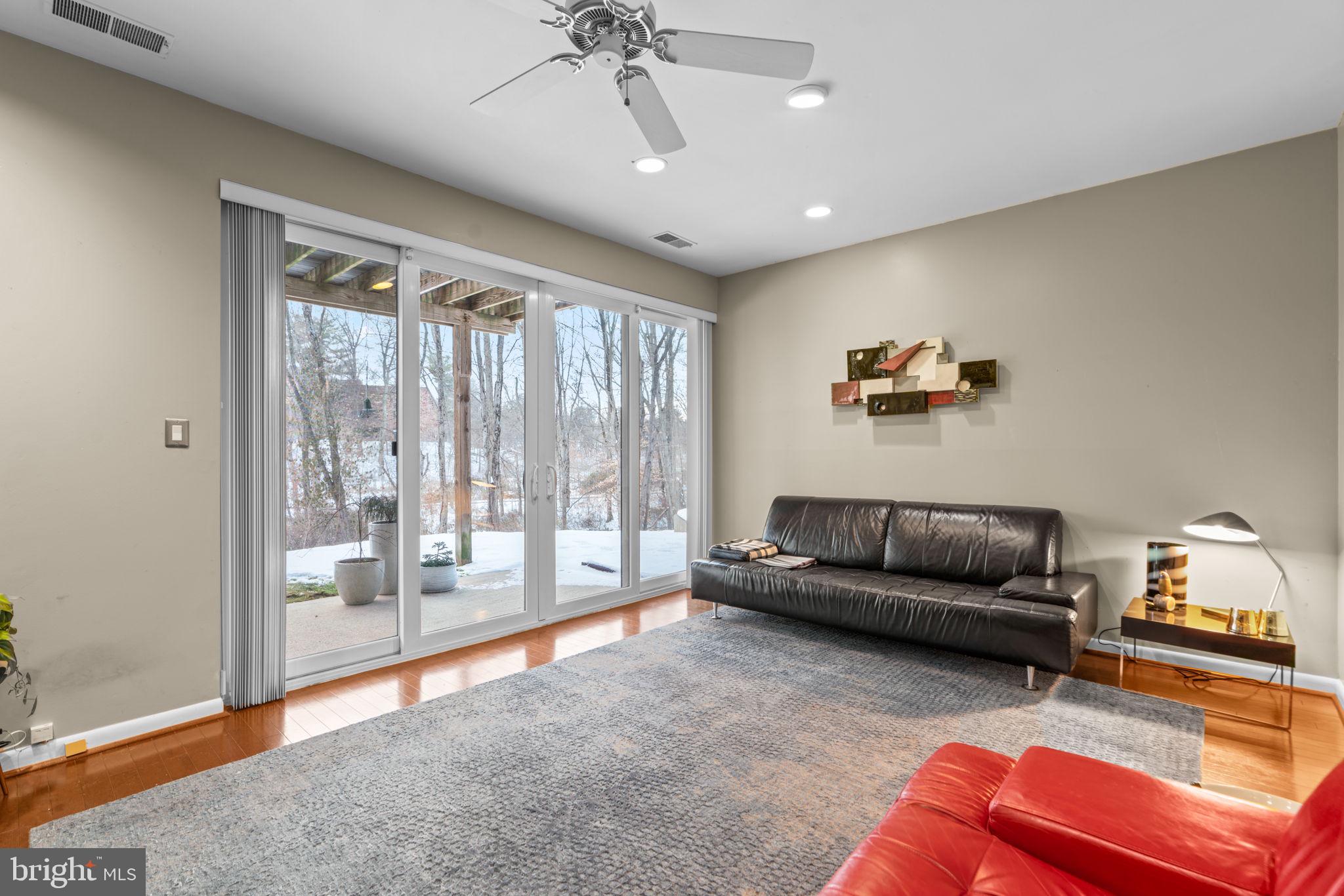 5550 Vantage Point Rd