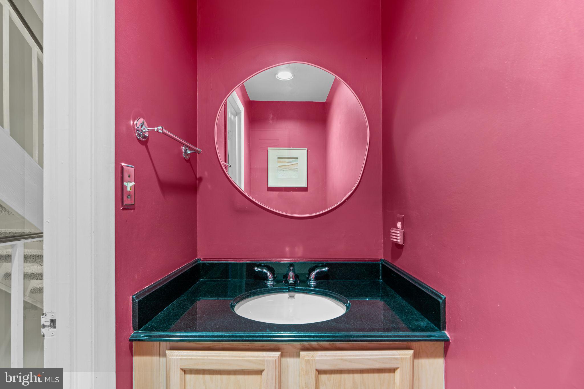 5550 Vantage Point Rd