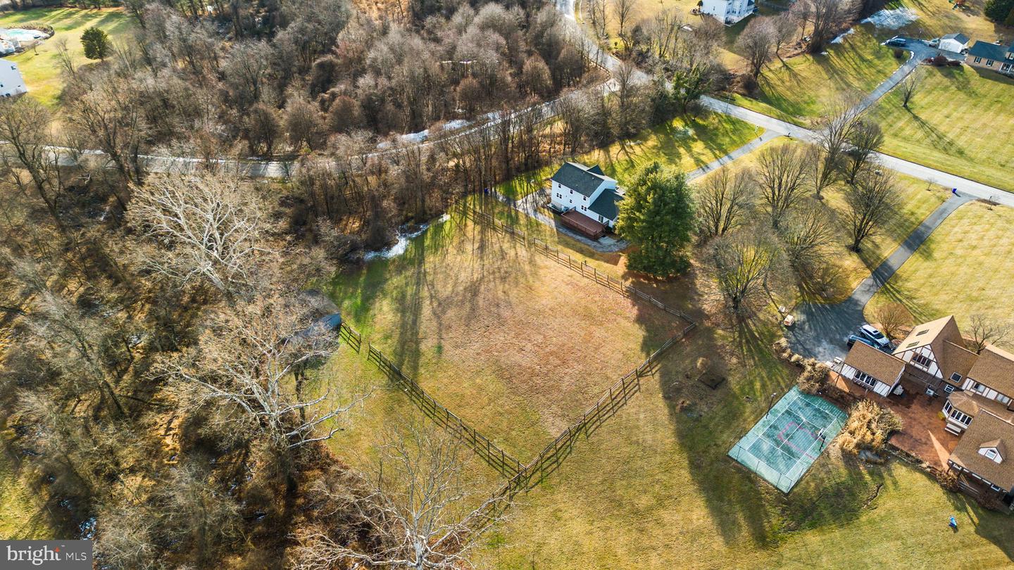 2045 Saint James Rd