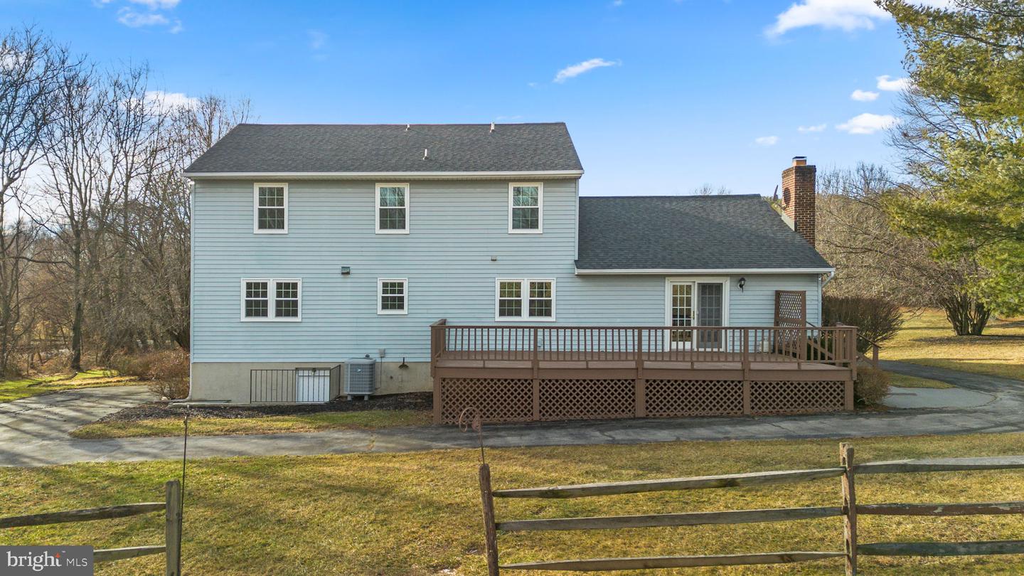2045 Saint James Rd