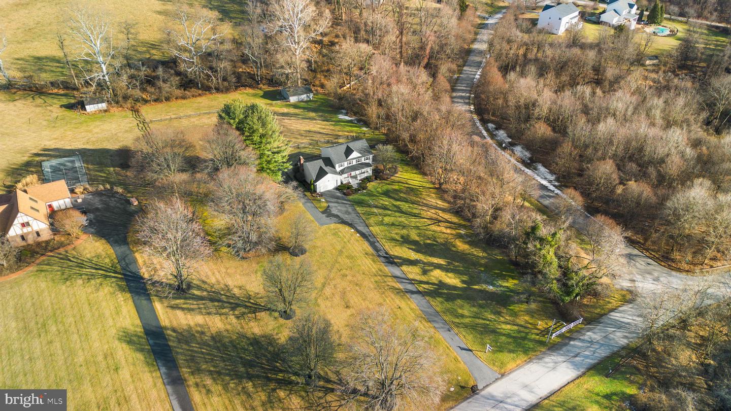 2045 Saint James Rd