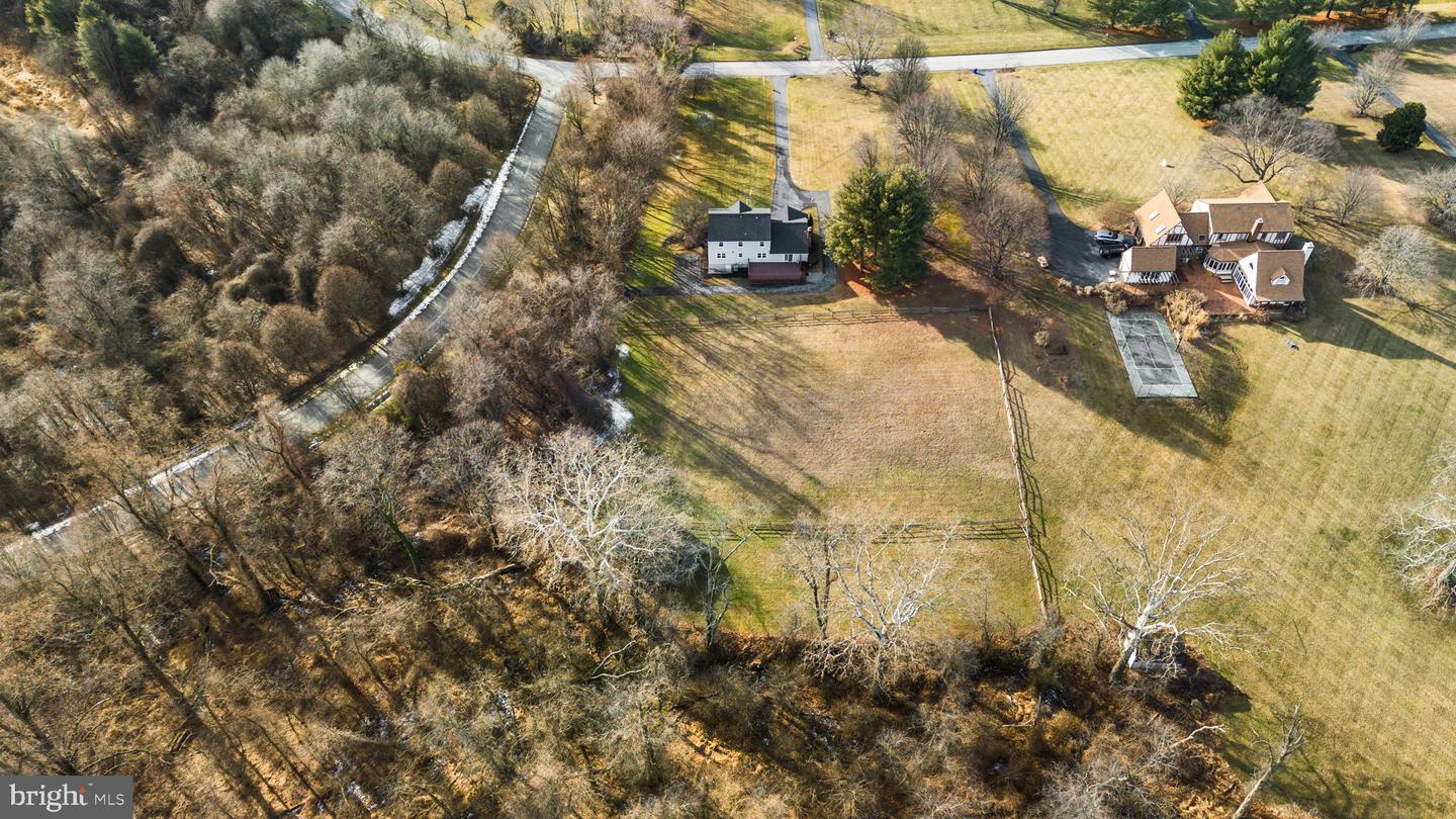 2045 Saint James Rd