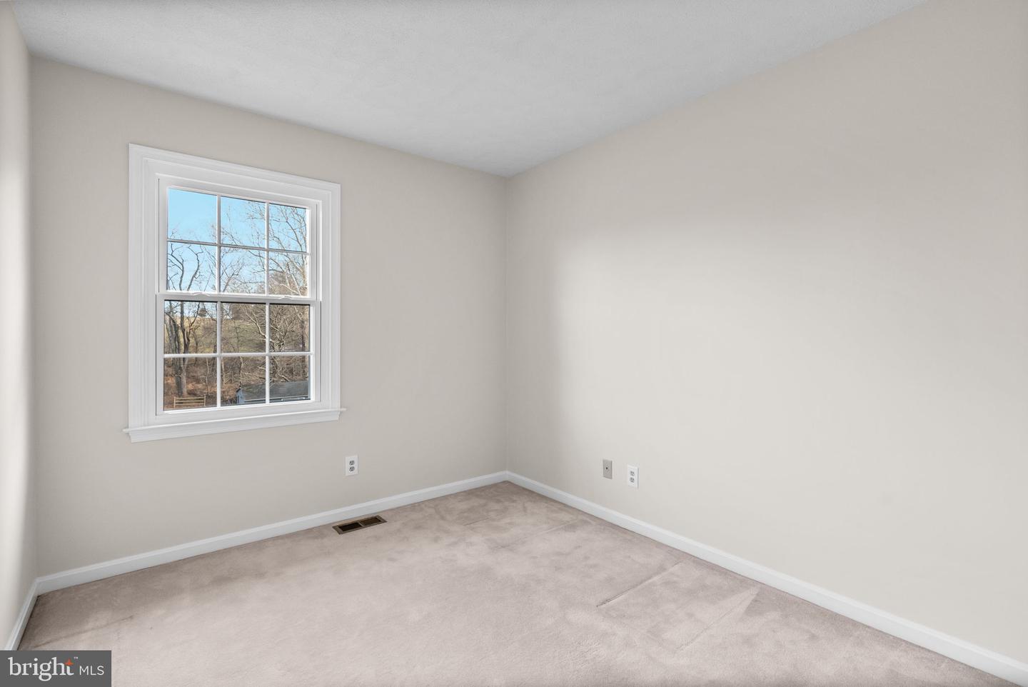 2045 Saint James Rd