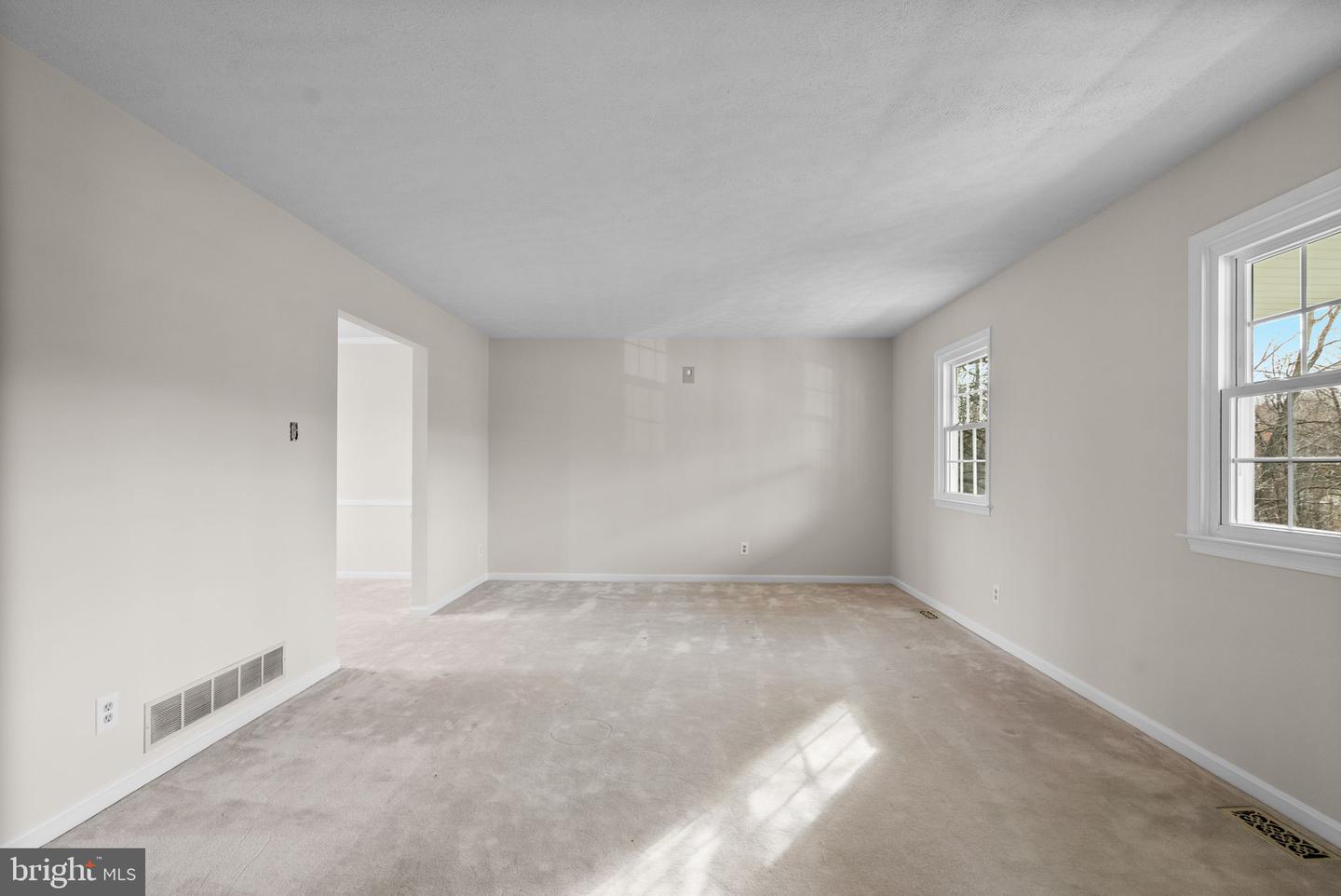 2045 Saint James Rd