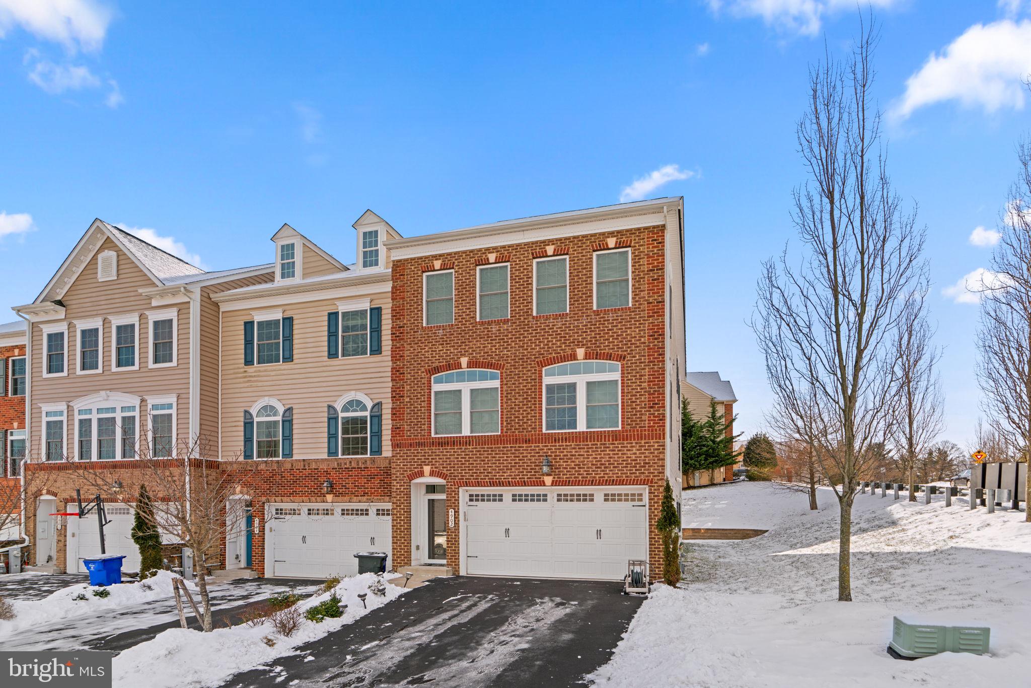 4902 Rushing River Dr