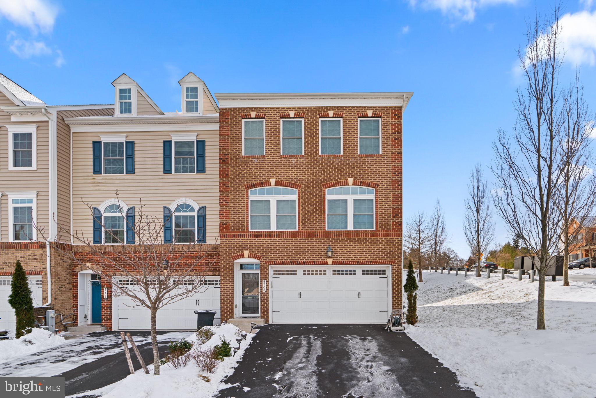 4902 Rushing River Dr