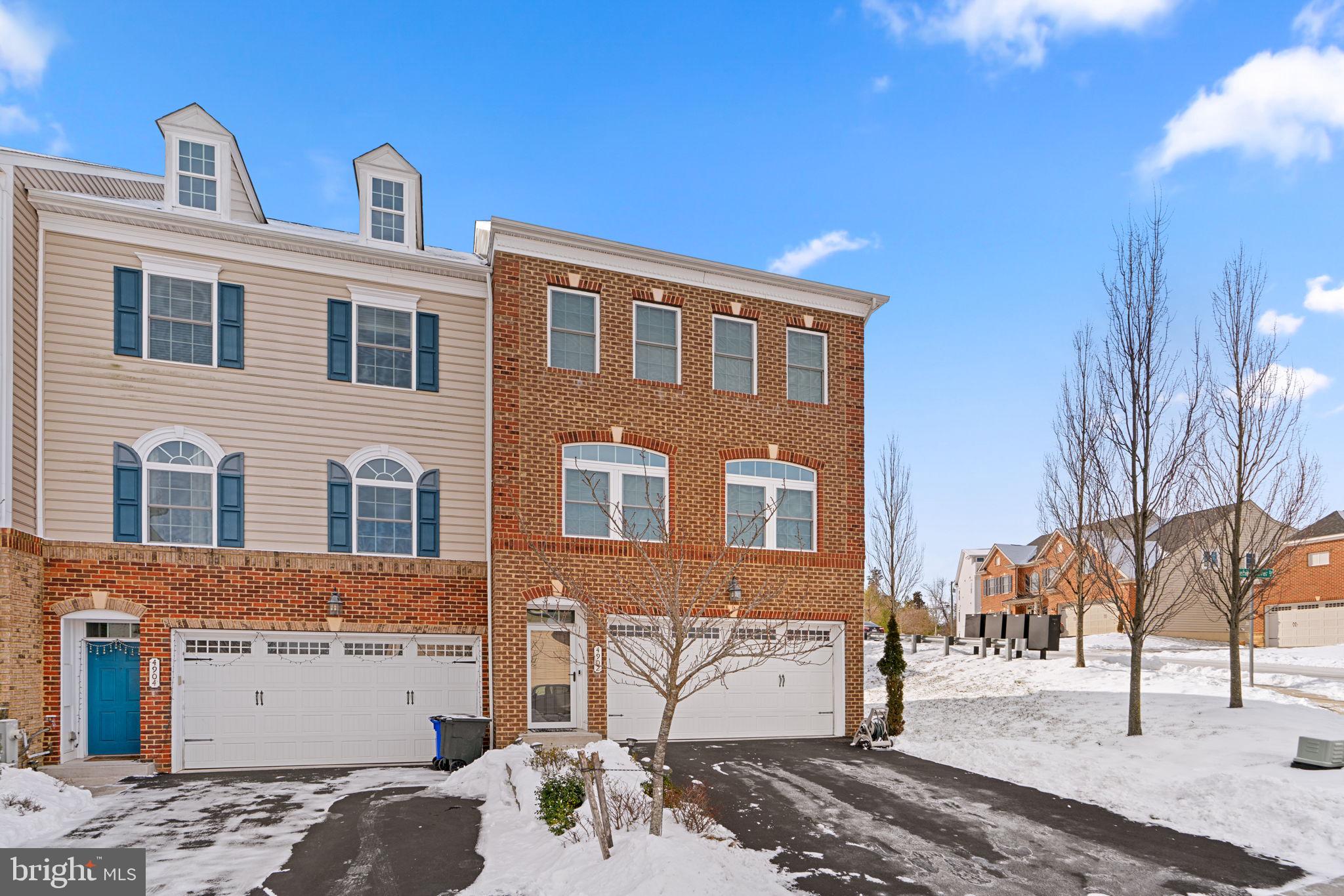 4902 Rushing River Dr