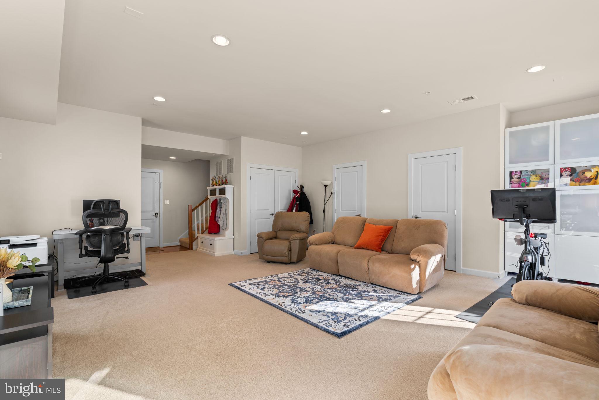 4902 Rushing River Dr