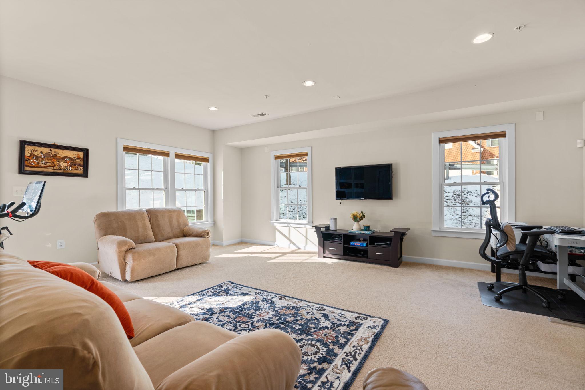 4902 Rushing River Dr