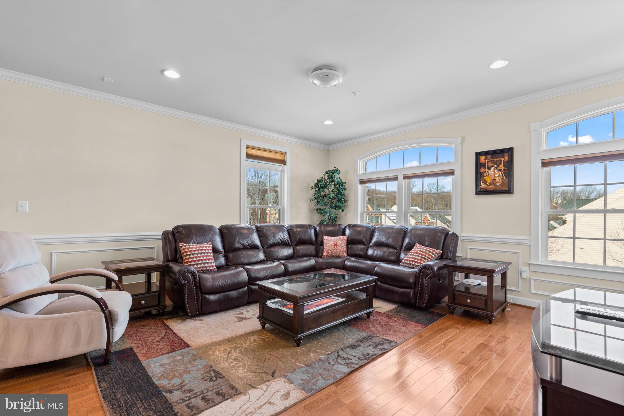 4902 Rushing River Dr