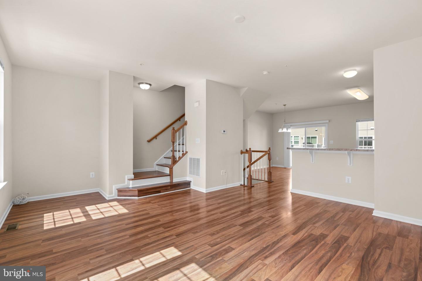 7521 HEARTHSIDE WAY
