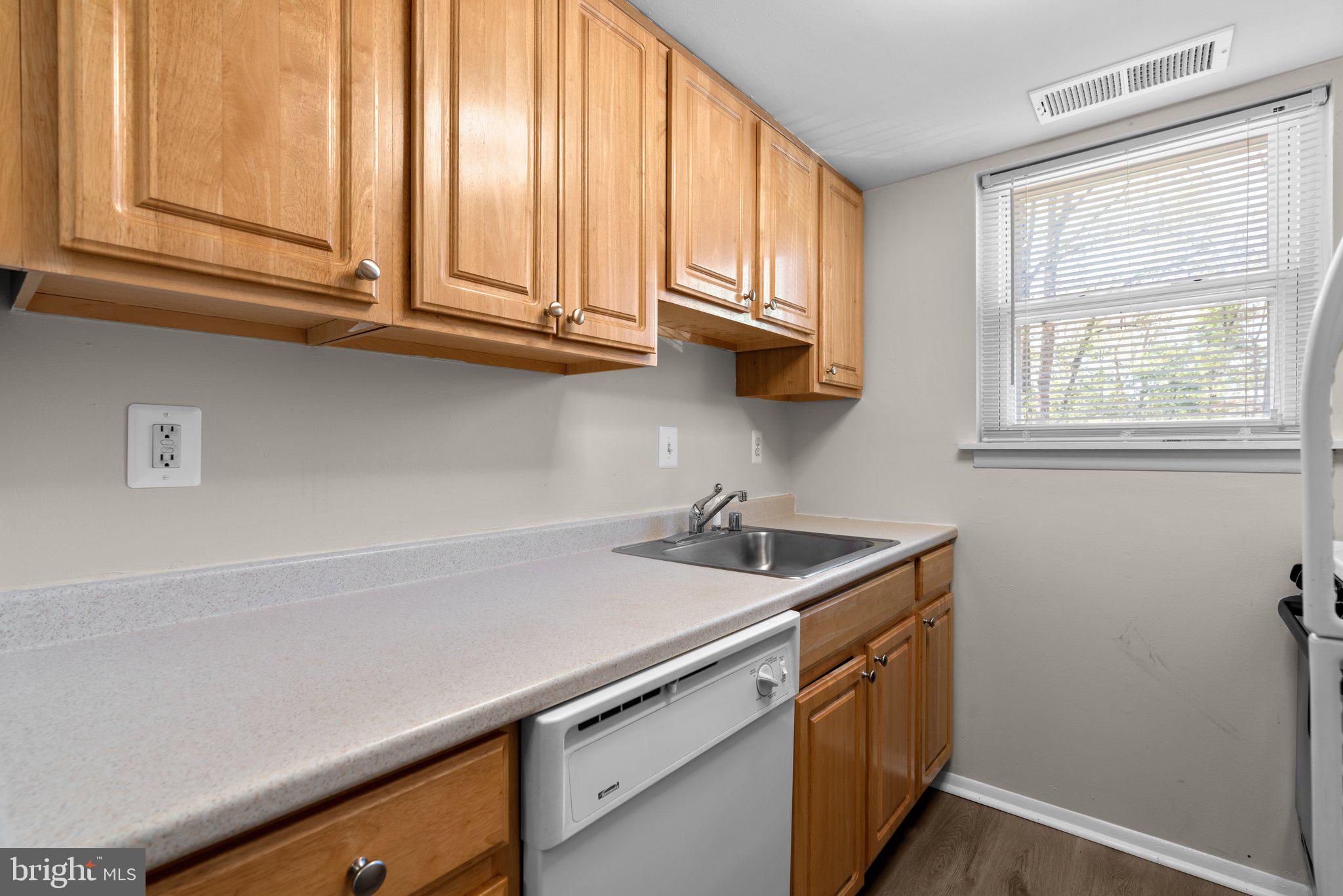 3612-#1C COURT HOUSE DR