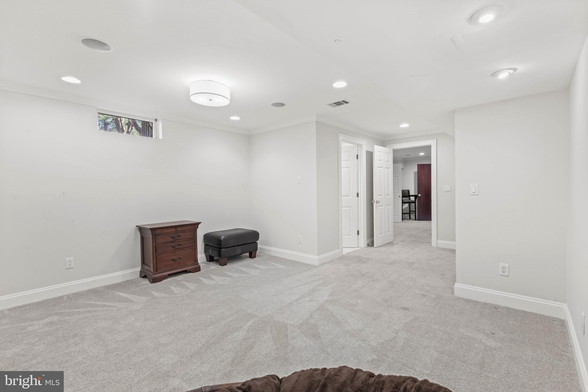 1735 Willow Springs Dr