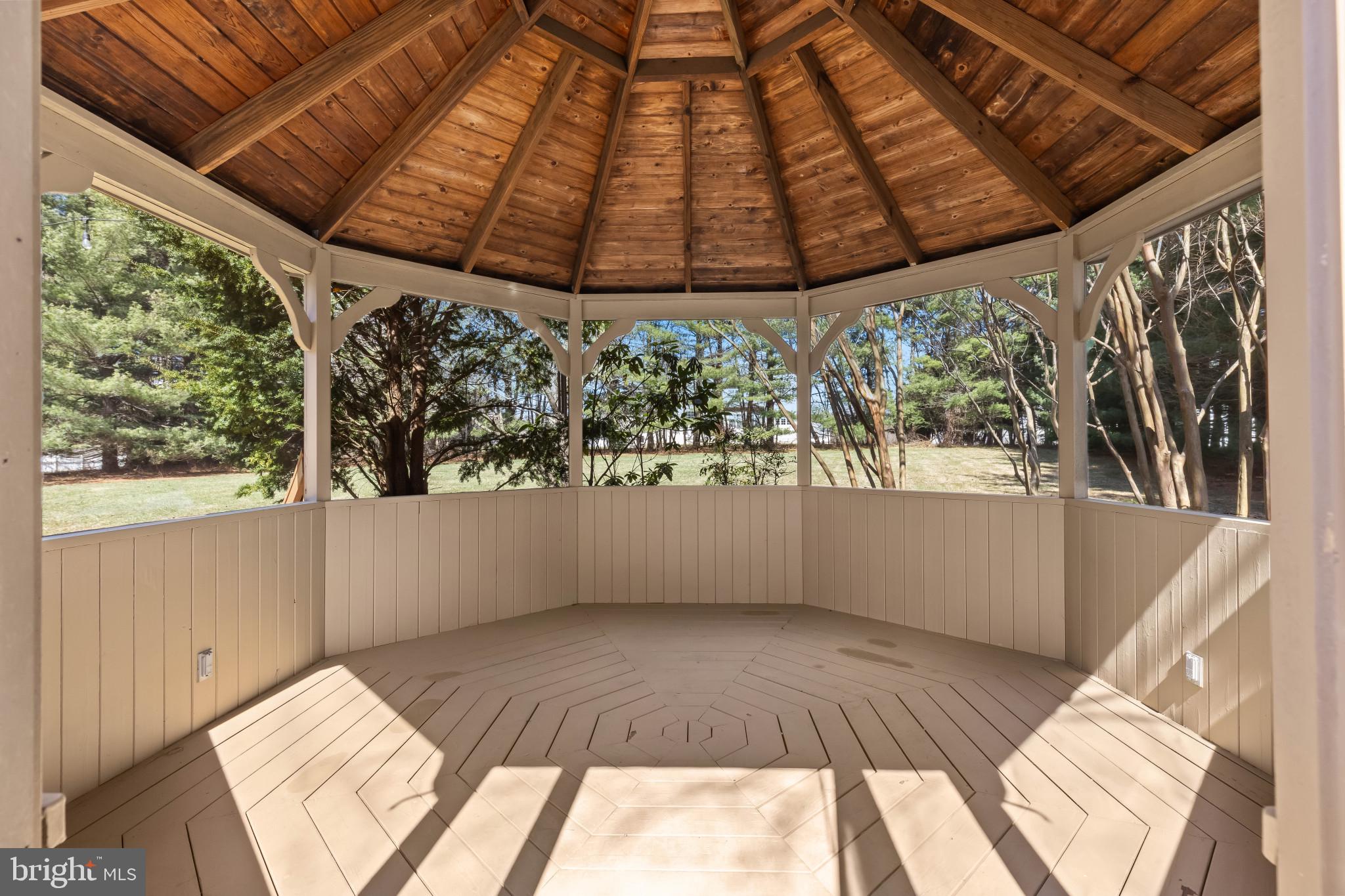 1735 Willow Springs Dr