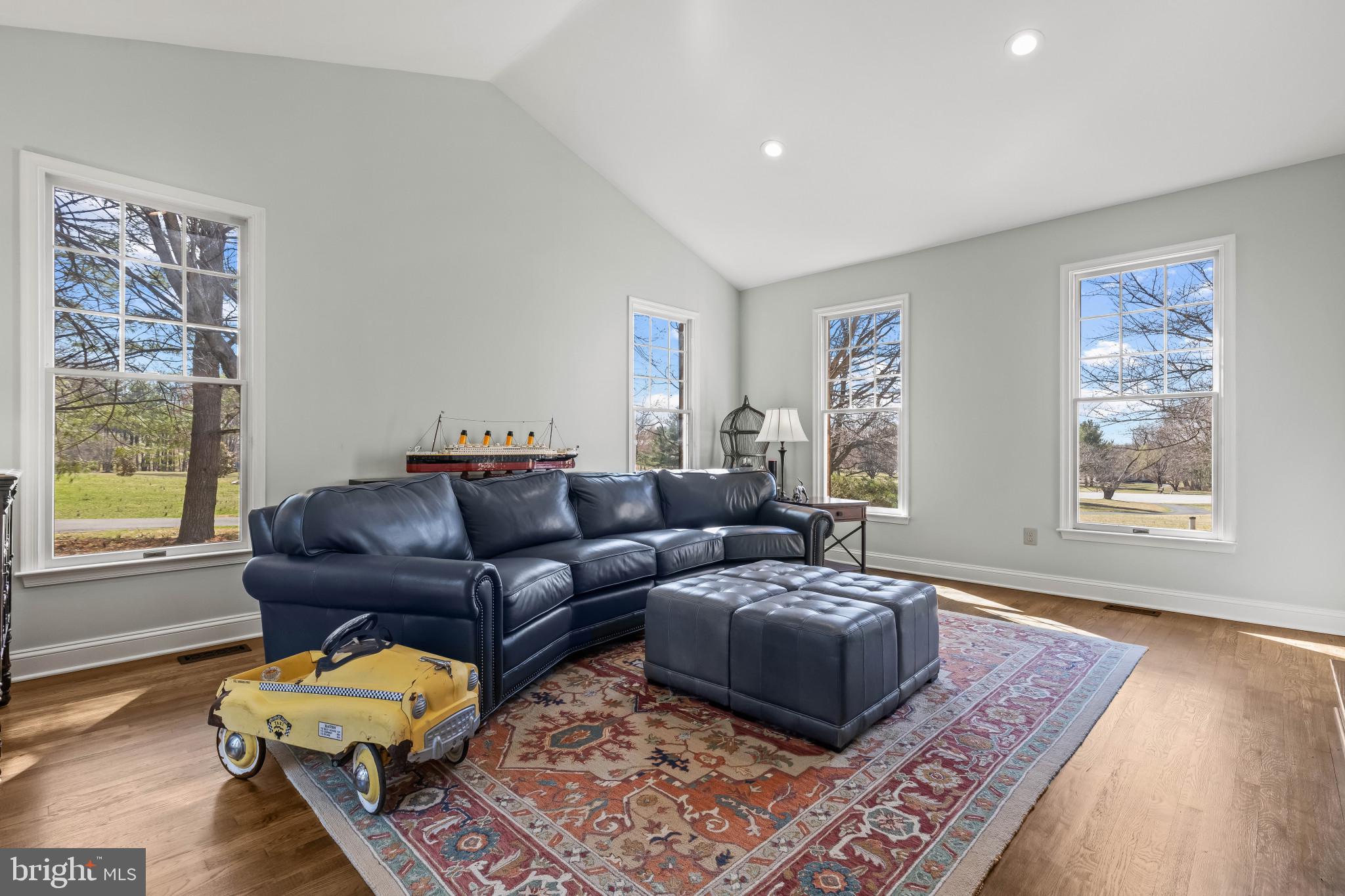 1735 Willow Springs Dr