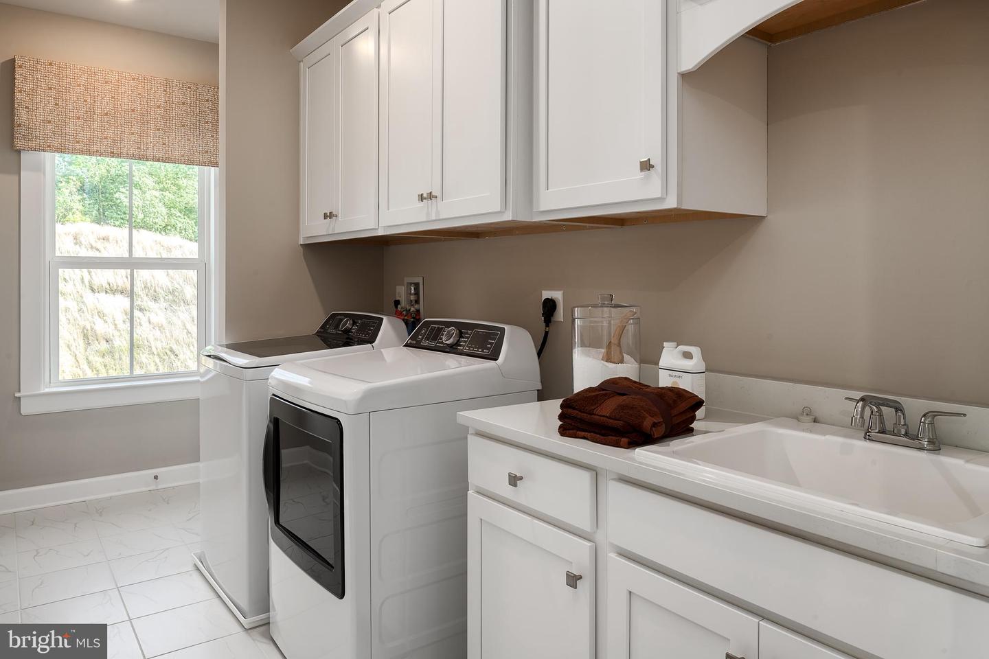 3787 Westmount Pkwy