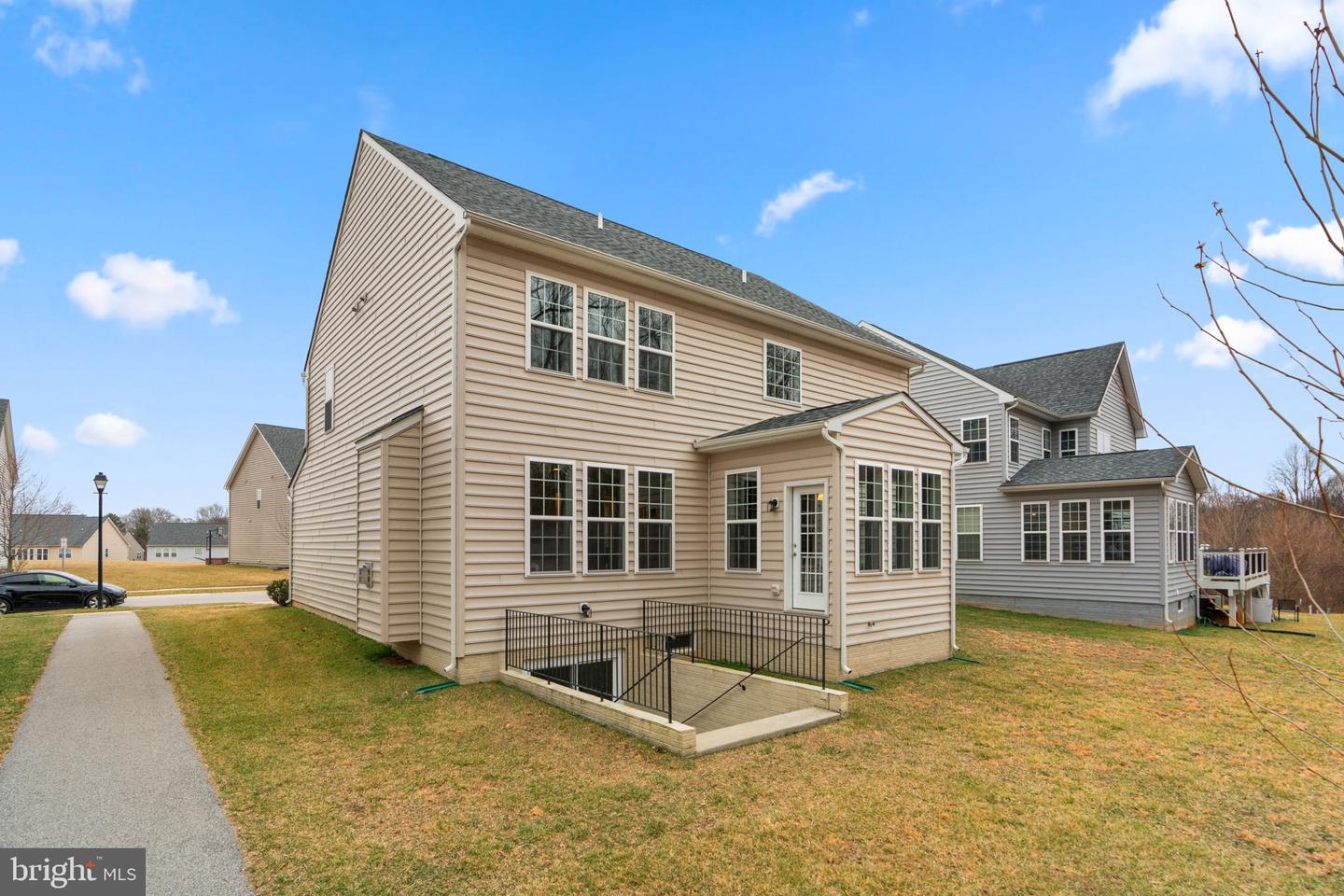 8709 Wellford Dr