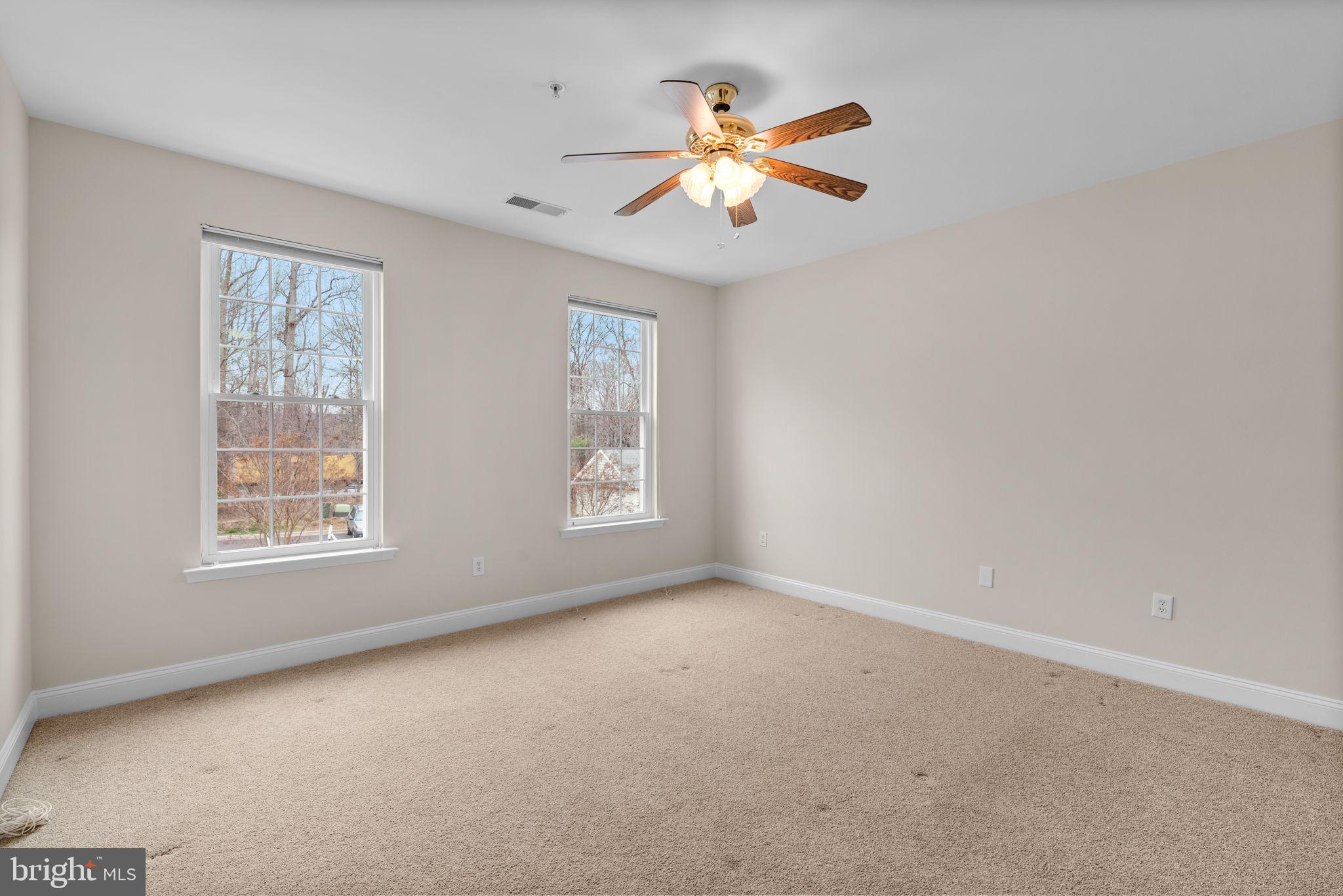 2530 Kensington Gdns #205