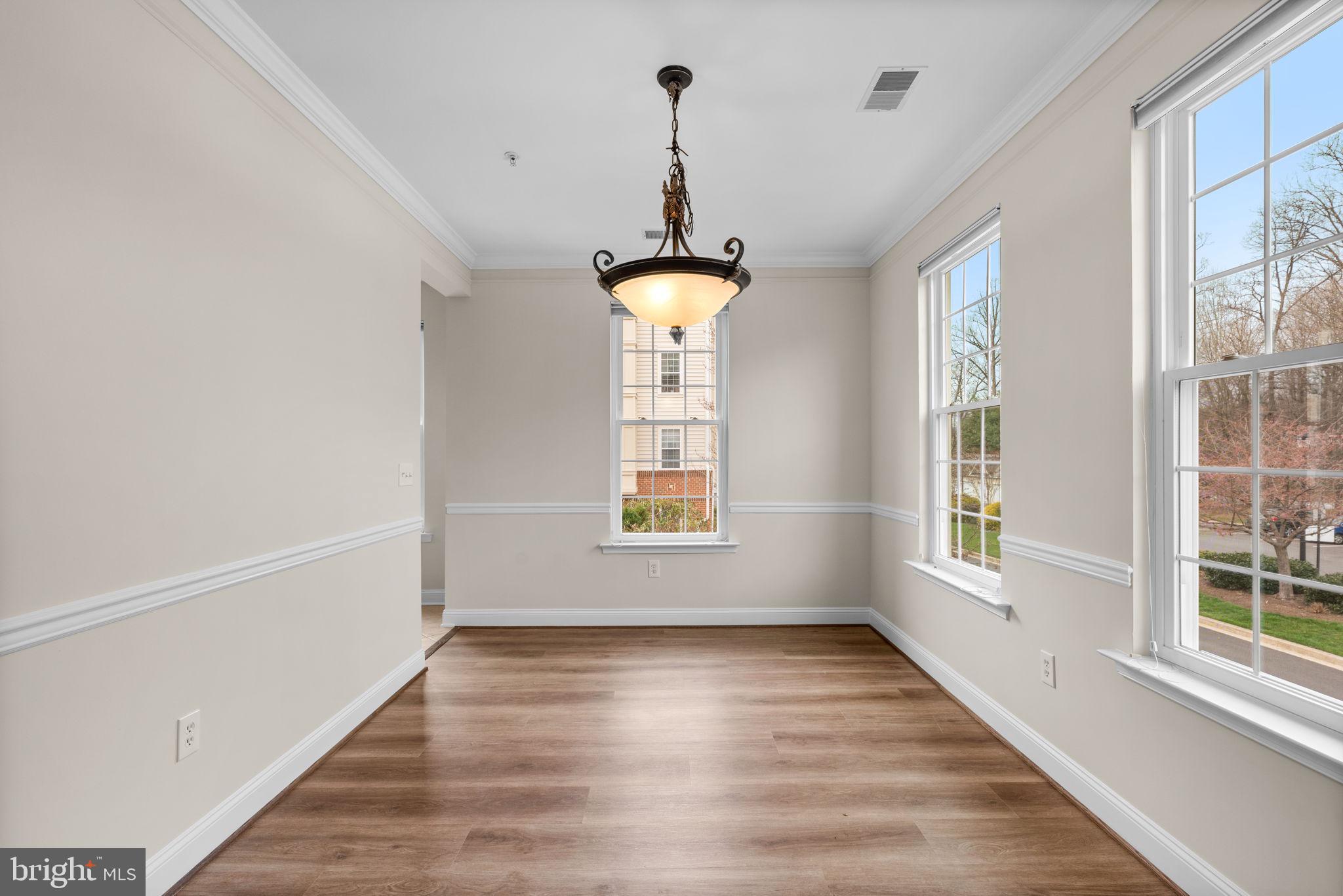 2530 Kensington Gdns #205