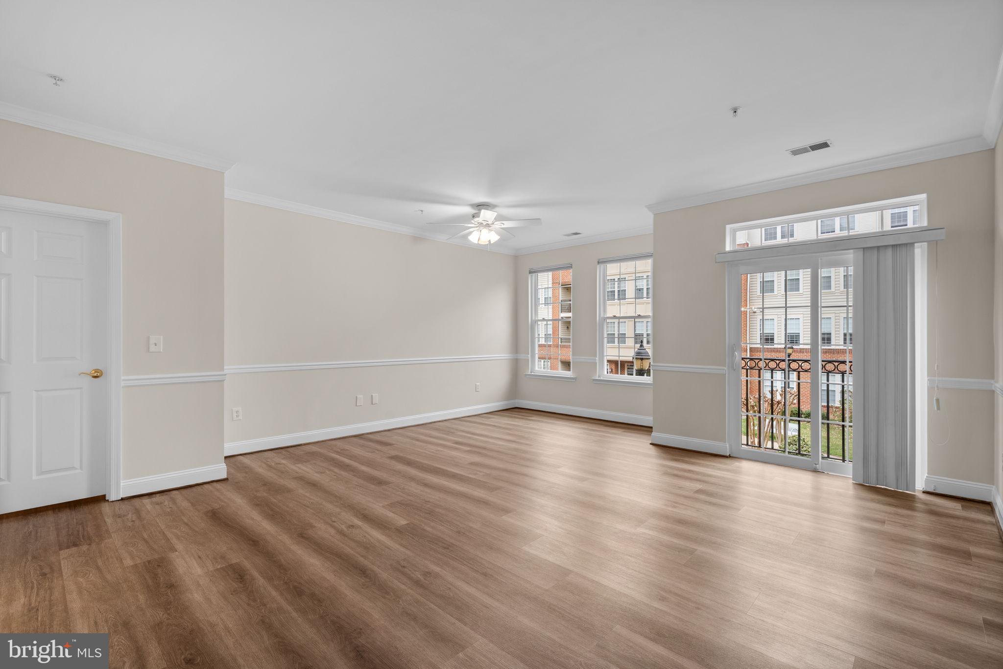 2530 Kensington Gdns #205