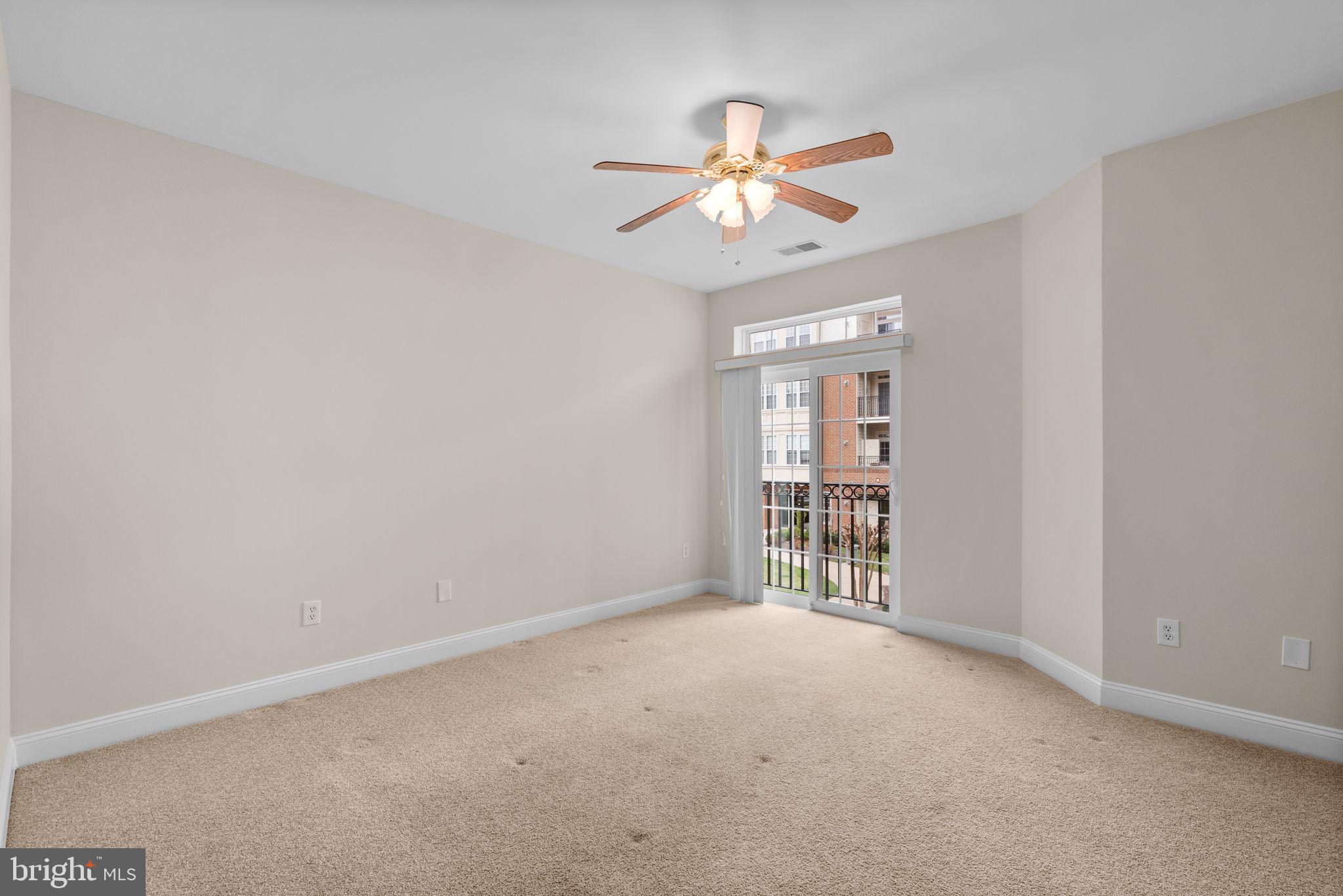 2530 Kensington Gdns #205