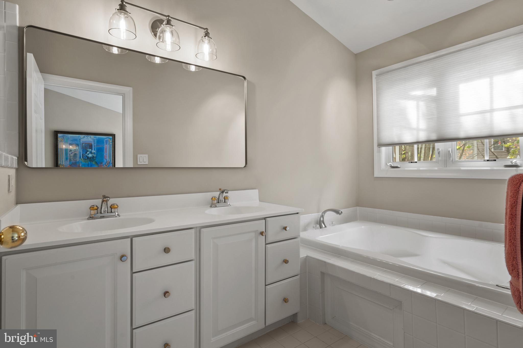 10728 Folkestone Way