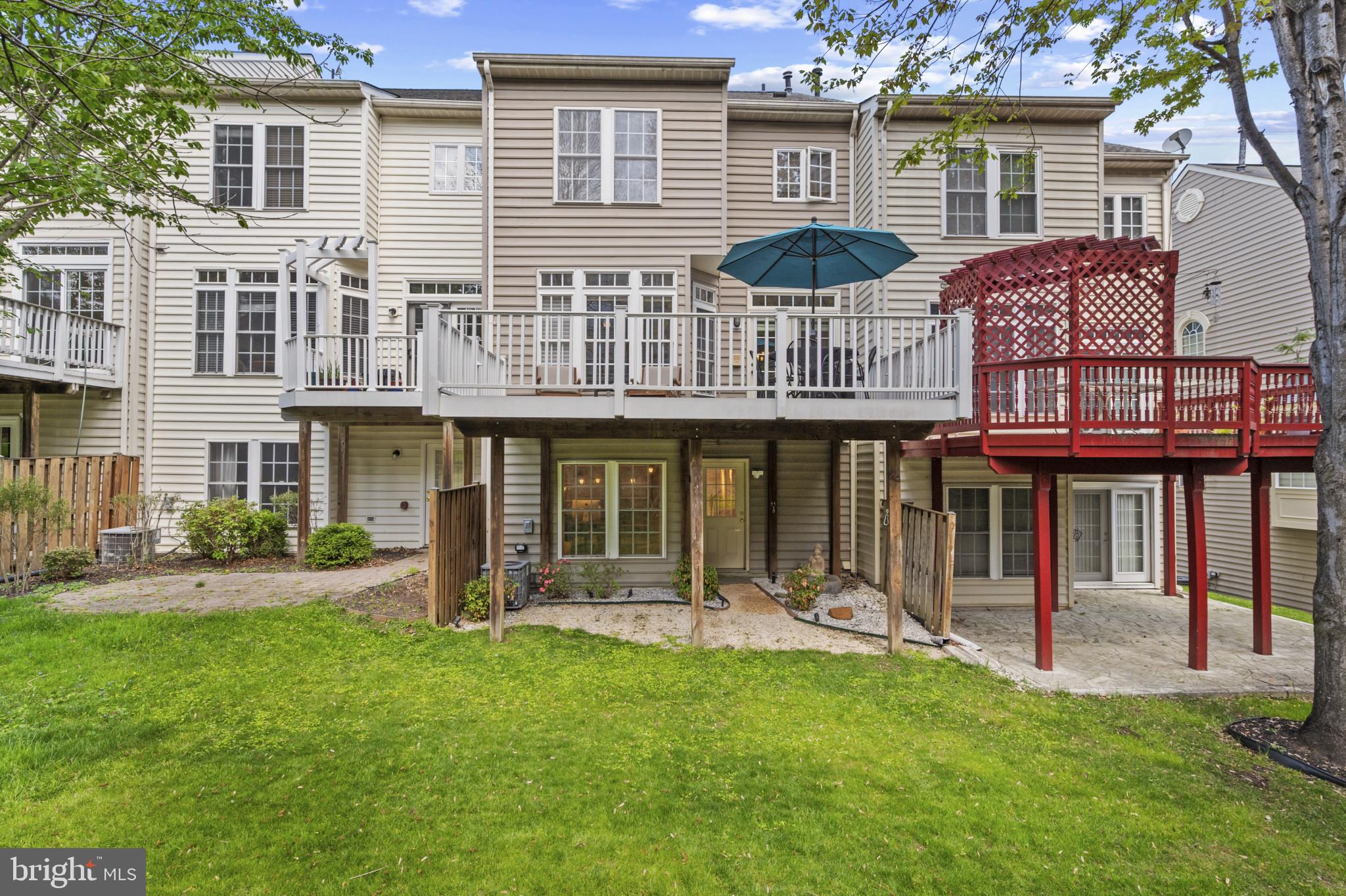 10728 Folkestone Way