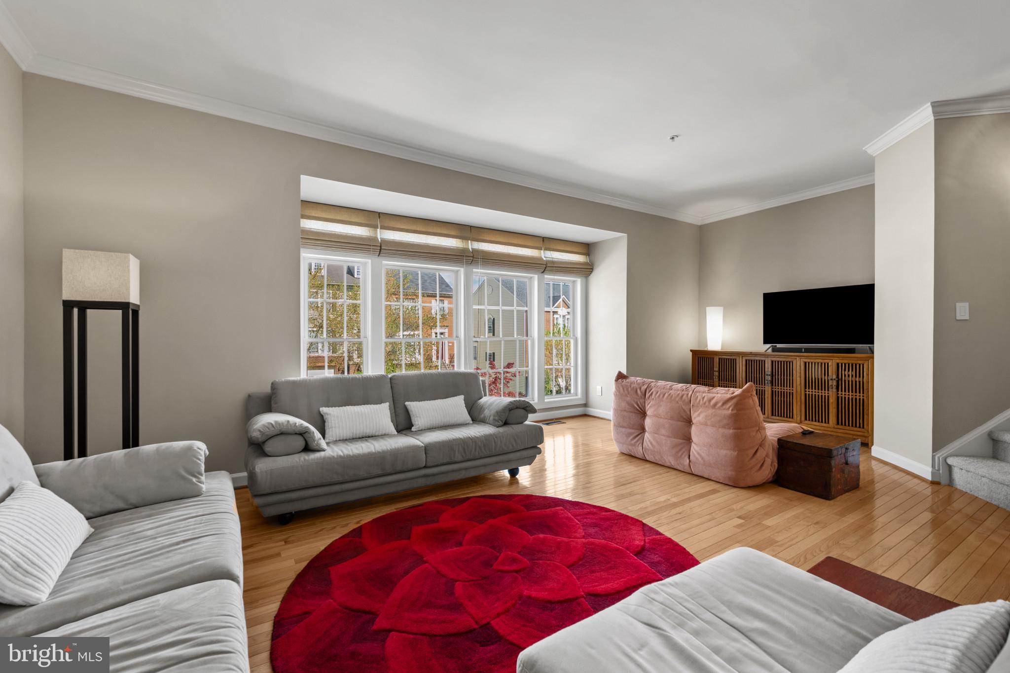 10728 Folkestone Way