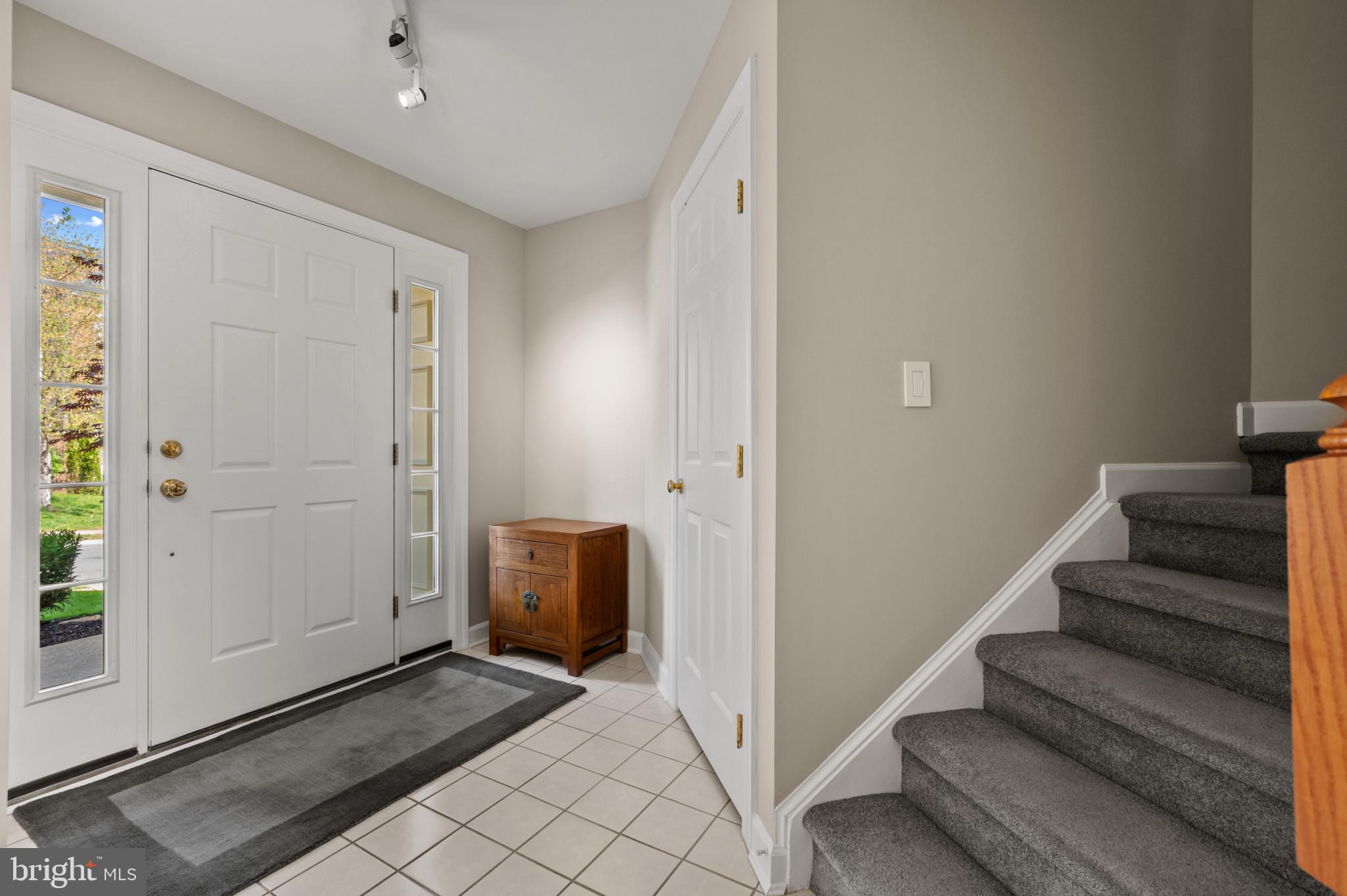 10728 Folkestone Way