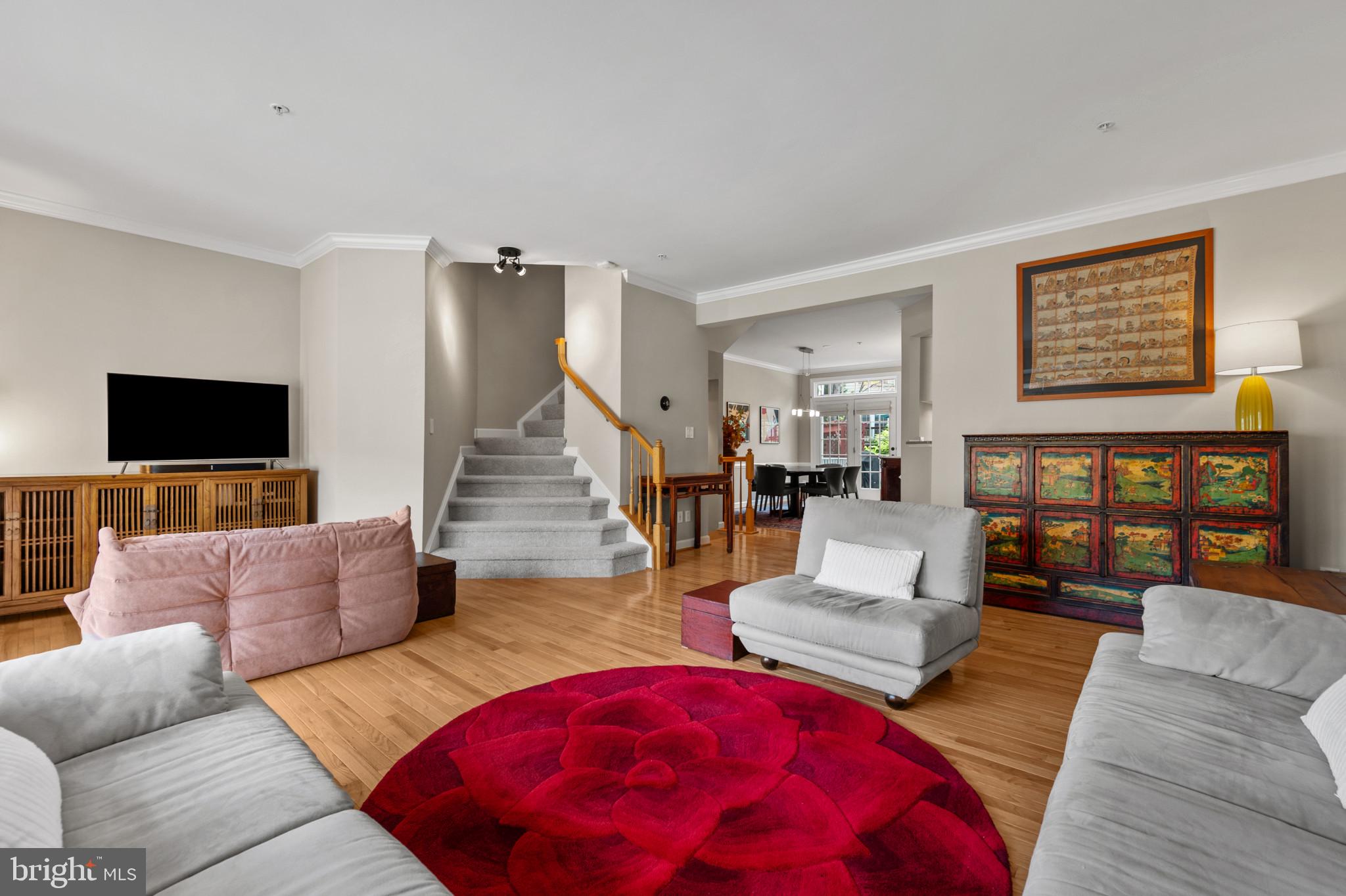 10728 Folkestone Way