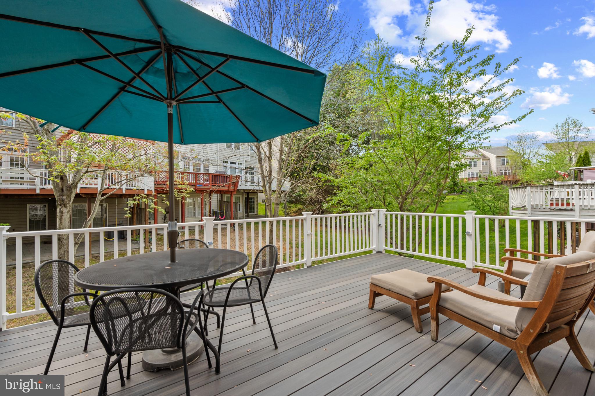 10728 Folkestone Way