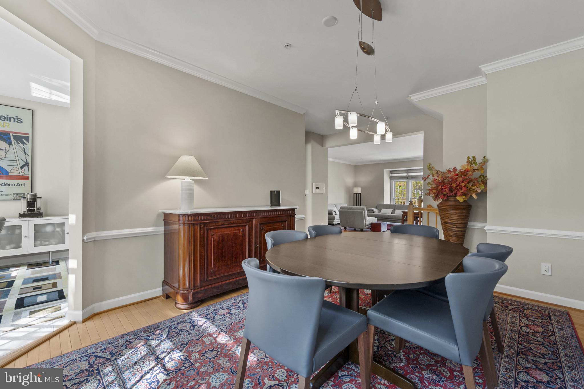 10728 Folkestone Way