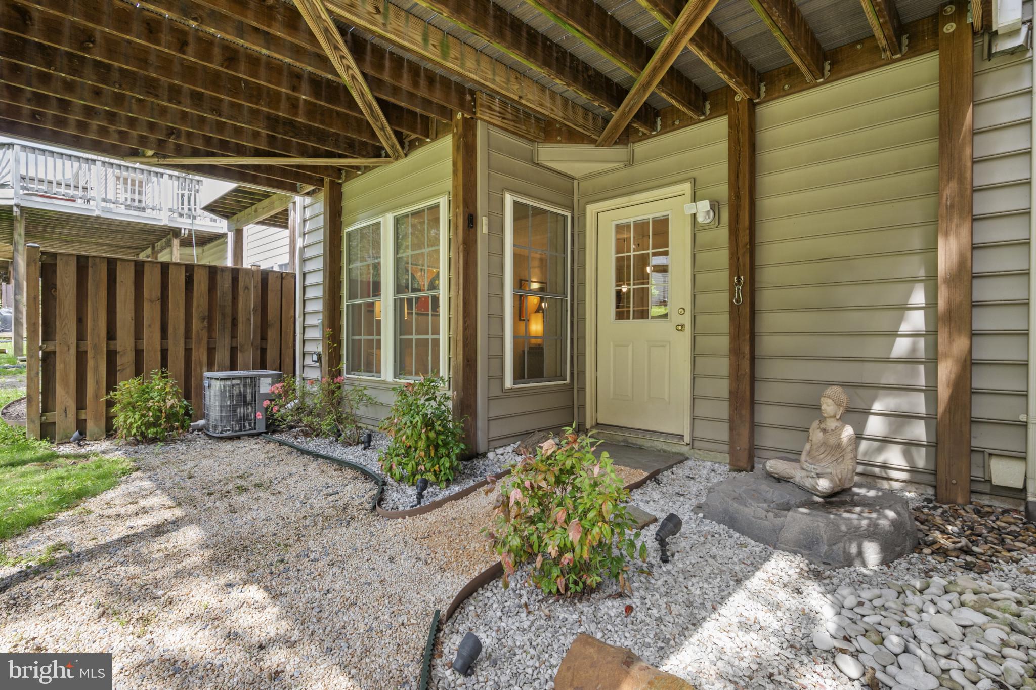 10728 Folkestone Way