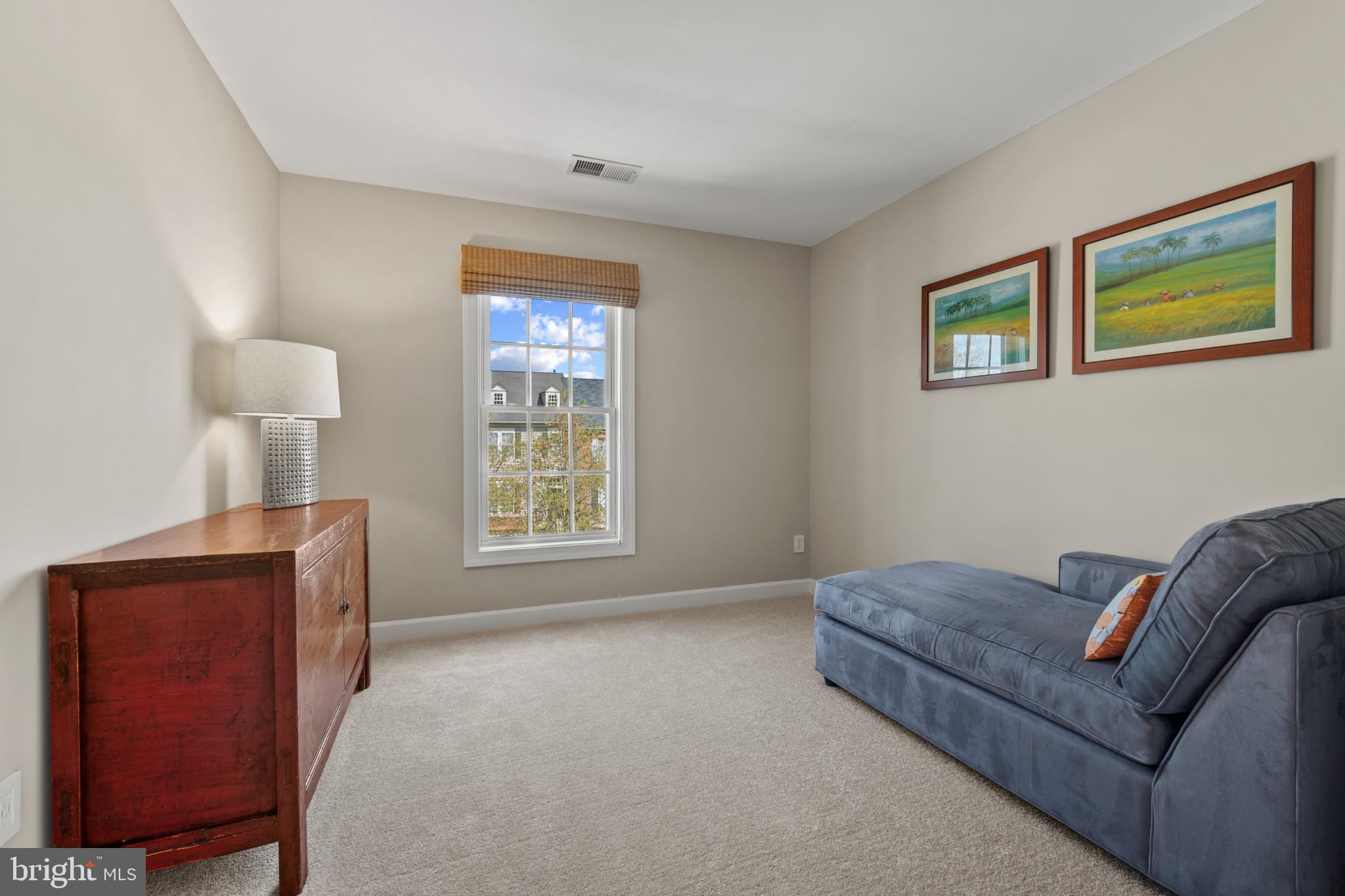 10728 Folkestone Way