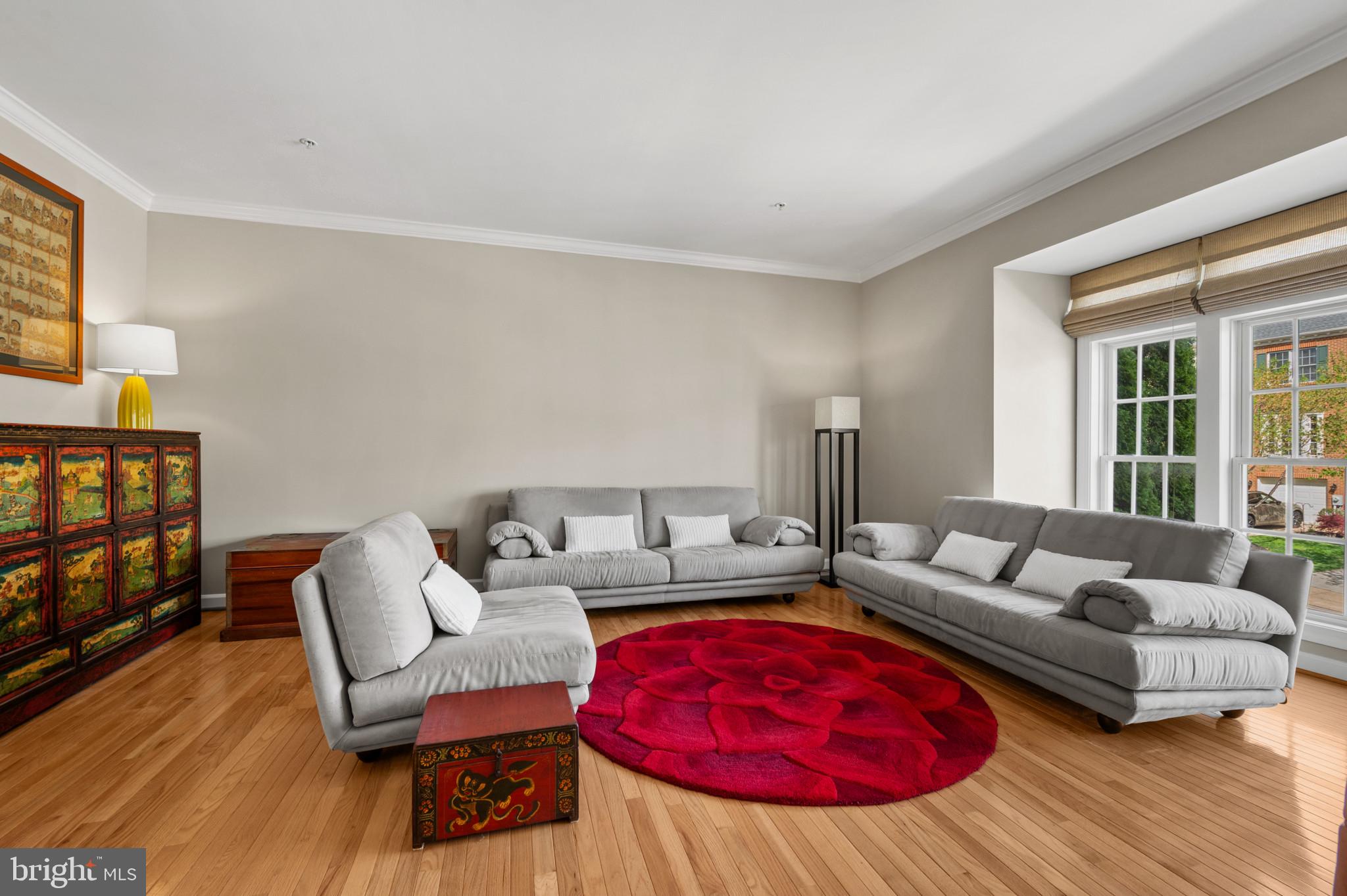 10728 Folkestone Way