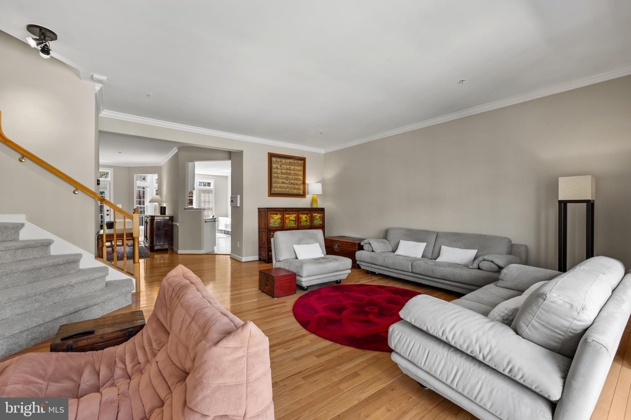 10728 Folkestone Way