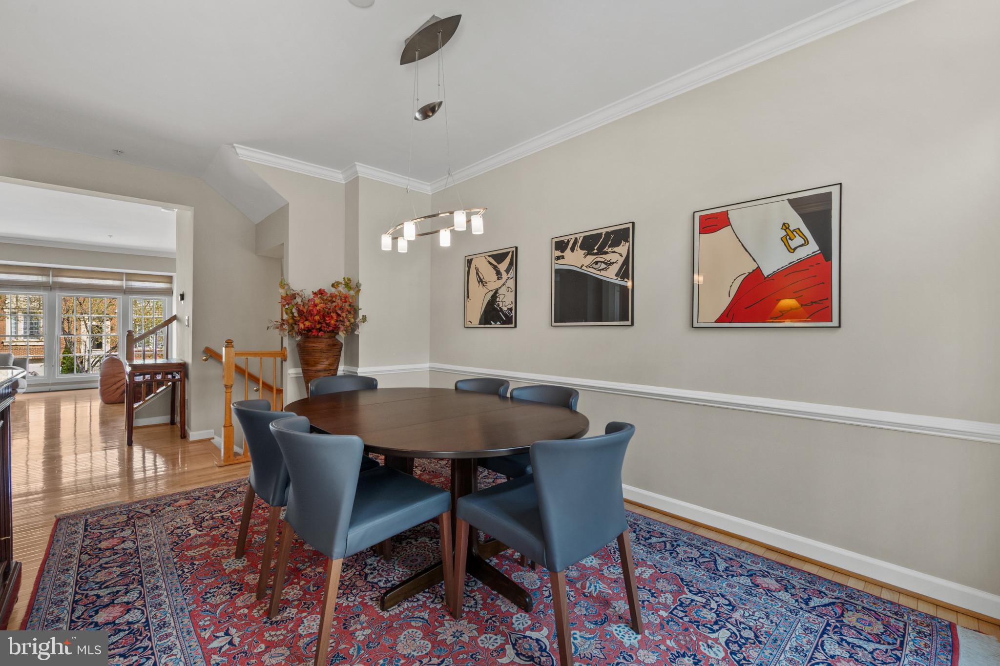 10728 Folkestone Way