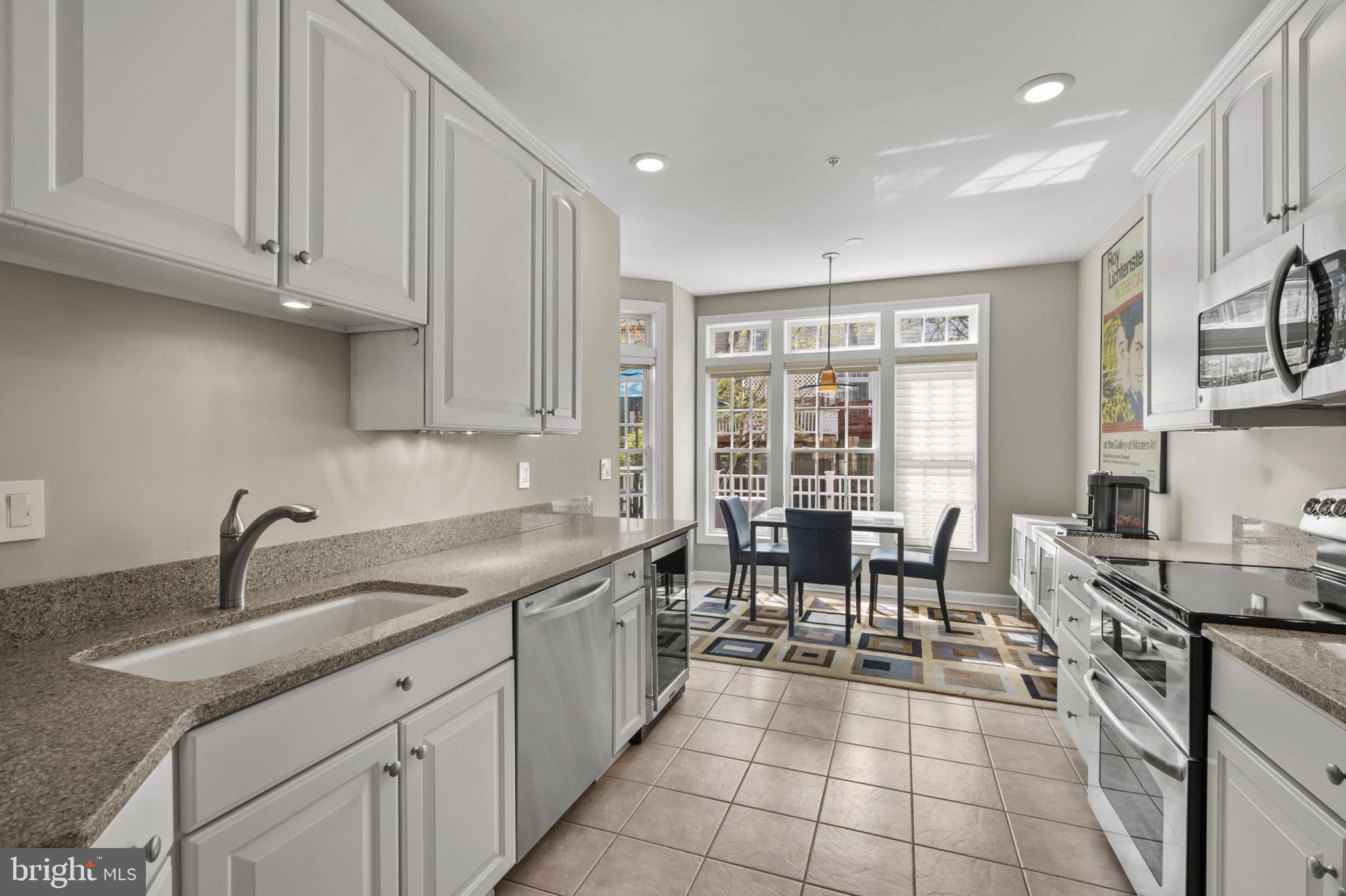 10728 Folkestone Way