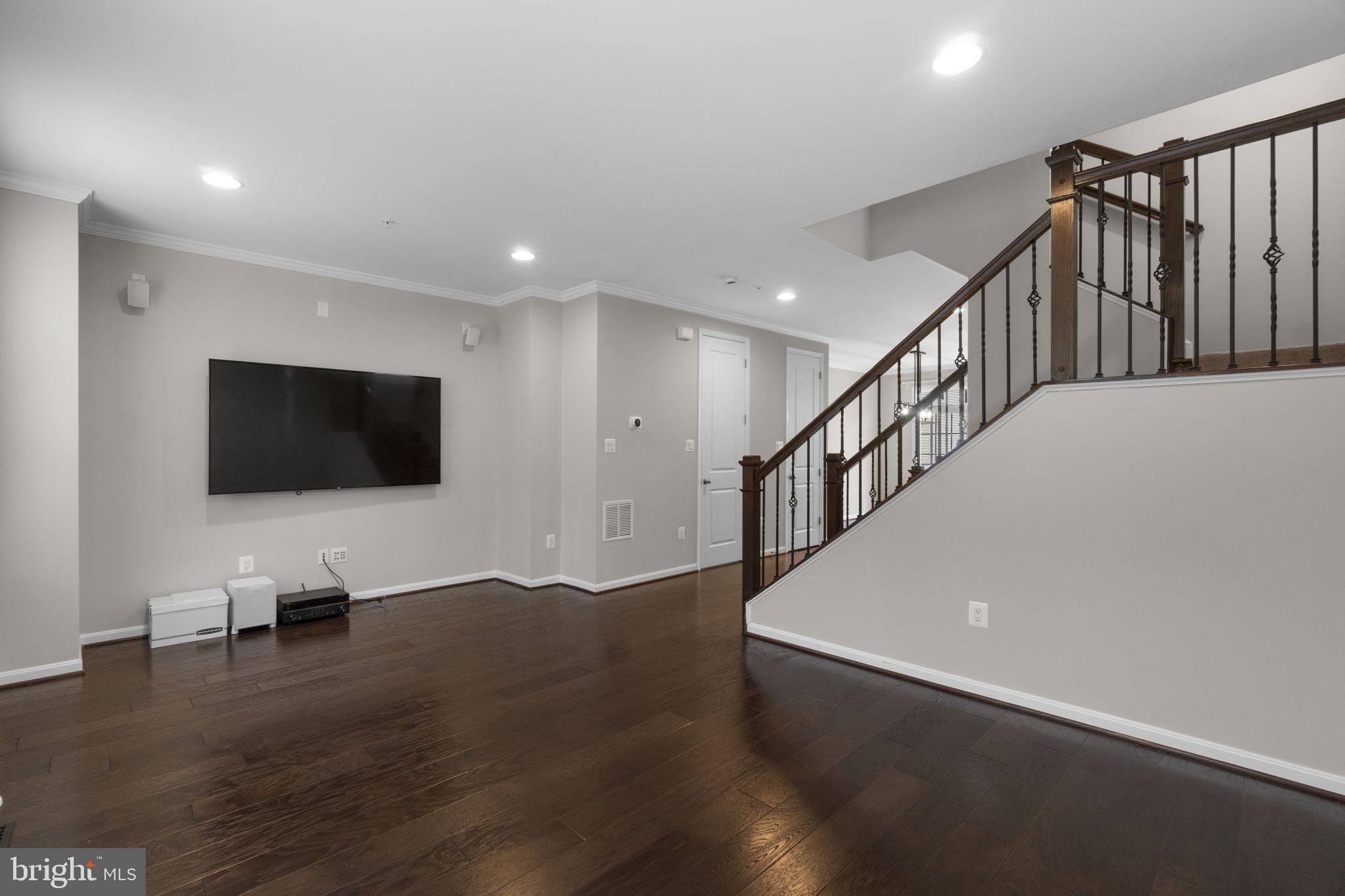 7288 Elkridge Crossing Way