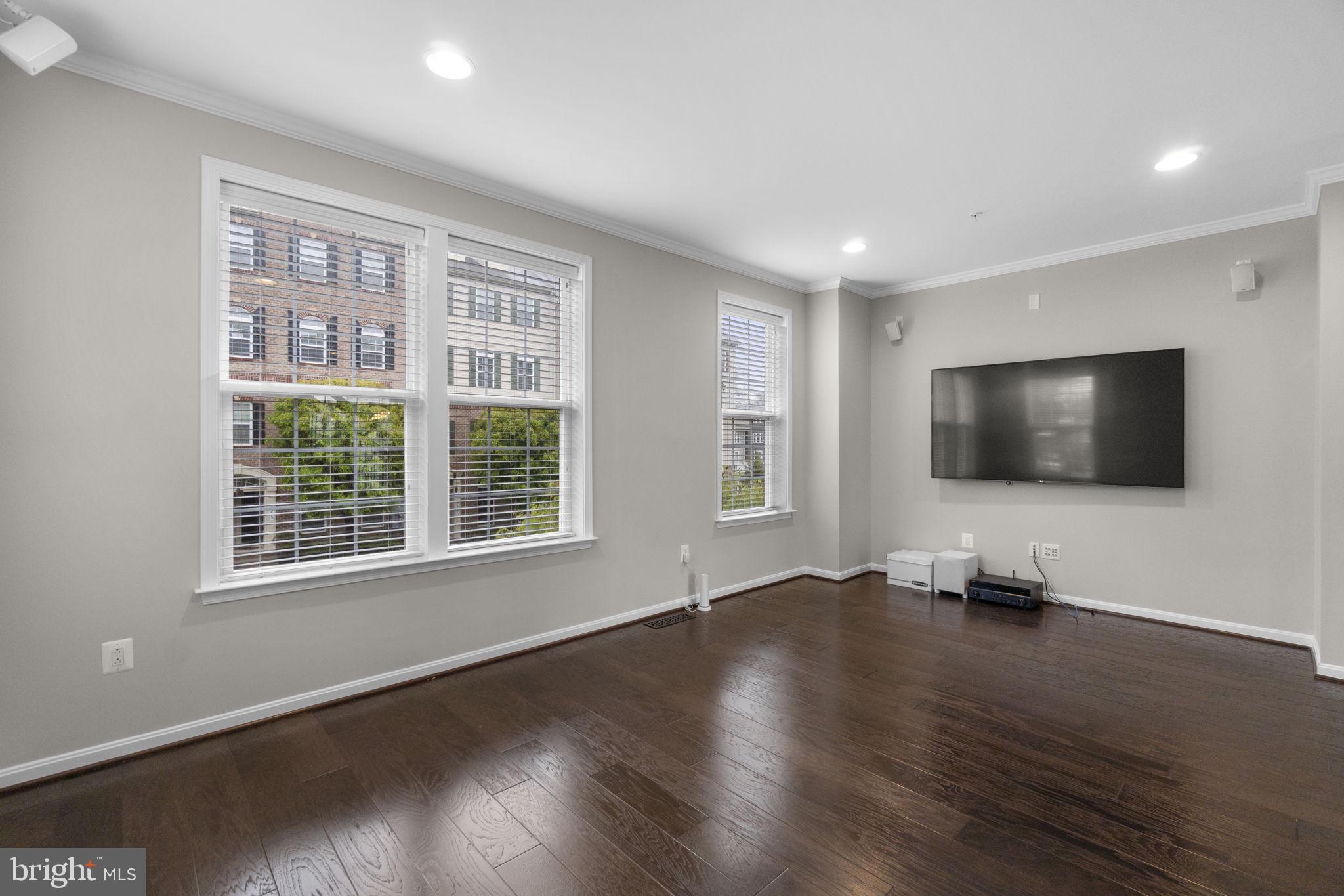 7288 Elkridge Crossing Way