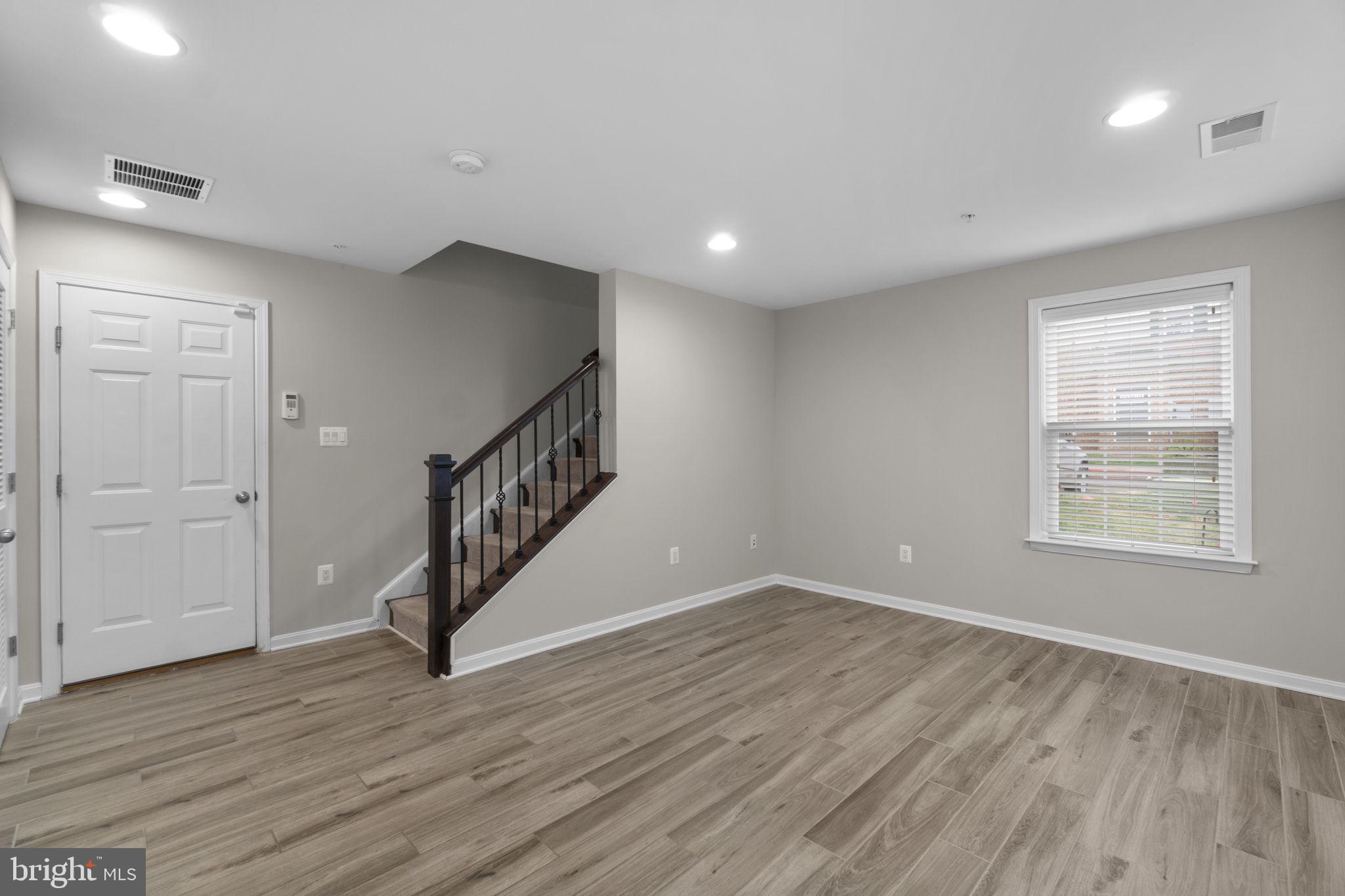 7288 Elkridge Crossing Way