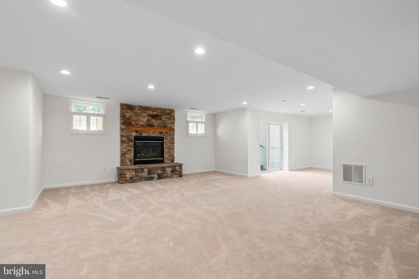 5235 Harvey Ln