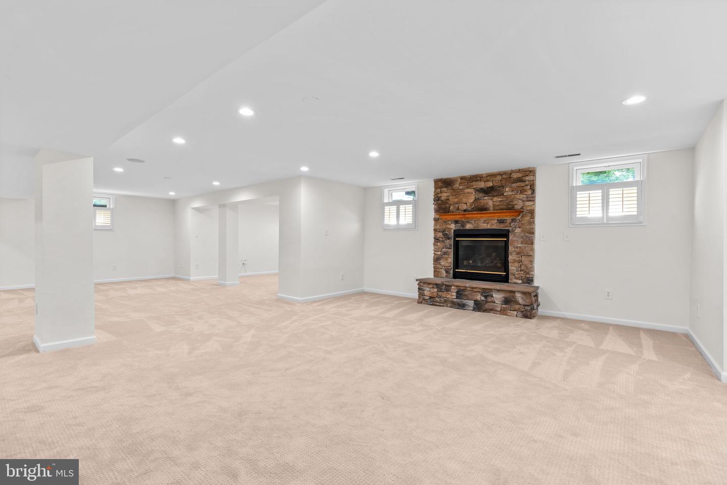 5235 Harvey Ln