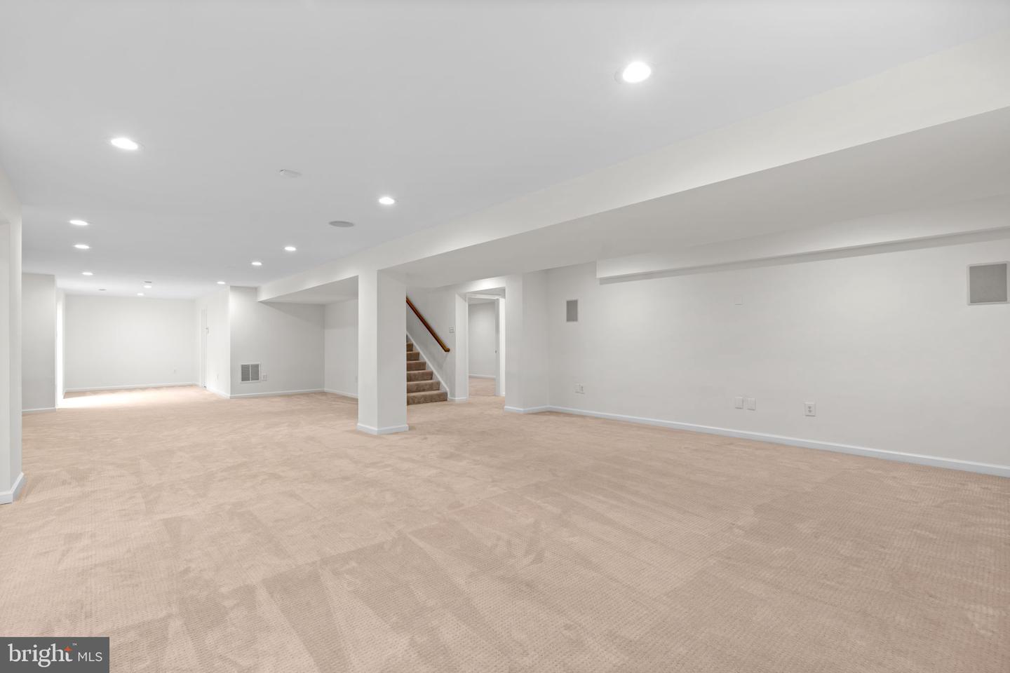 5235 Harvey Ln