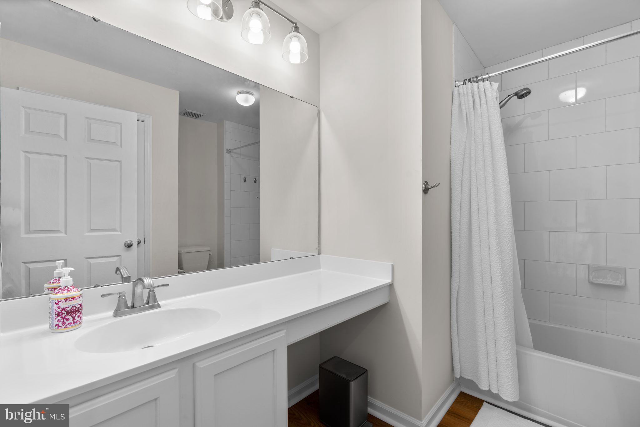 11221 Chaucers Ridge Ct