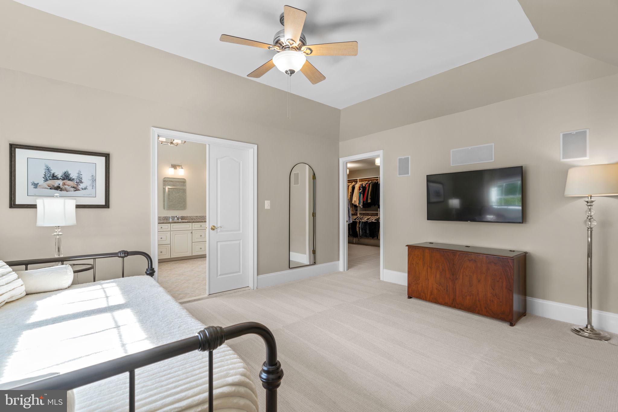 4935 Valley View Overlook