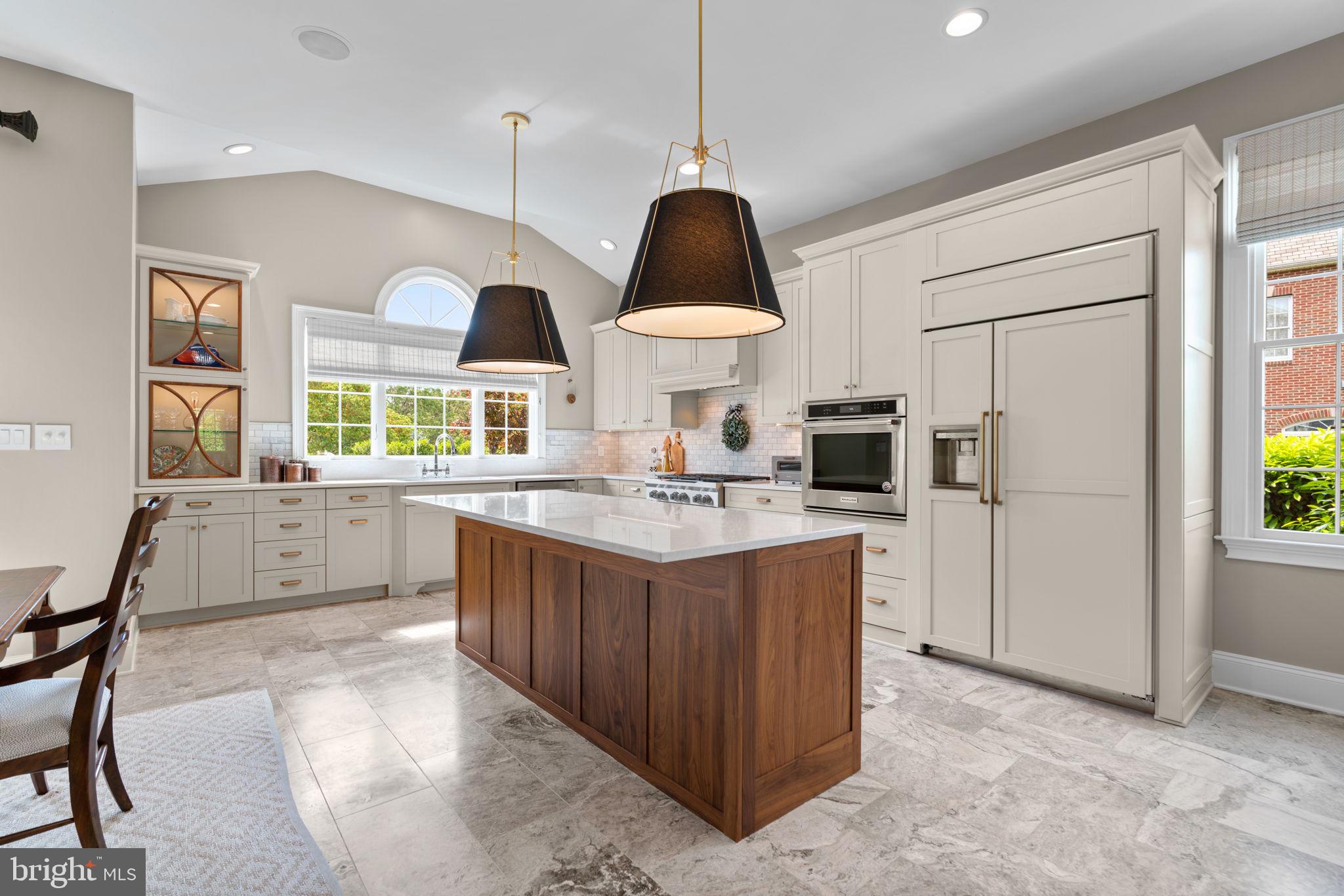 4935 Valley View Overlook