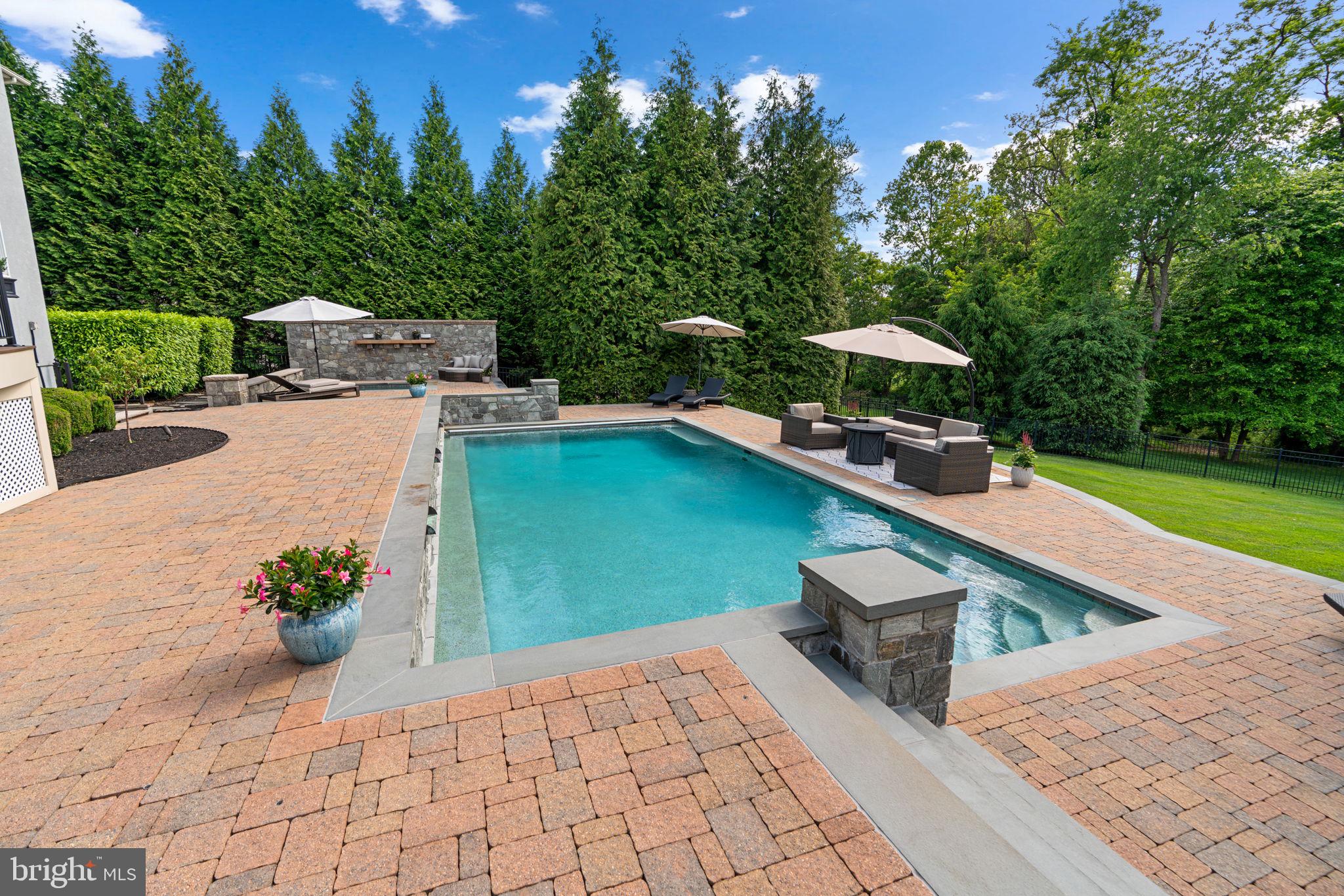 4935 Valley View Overlook